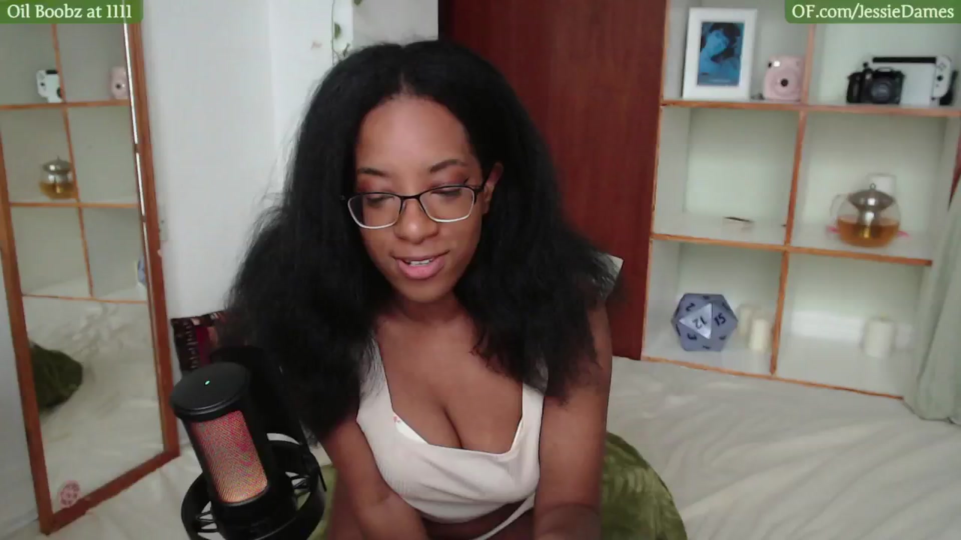 Gallery image thumbnail from JessieDames's myfreecams stream on, 06/03/2024, 16:01 image 1 of 20