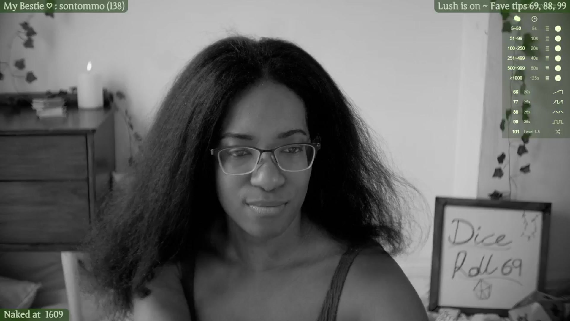 Gallery image thumbnail from JessieDames's myfreecams stream on, 06/12/2024, 16:45 image 8 of 20