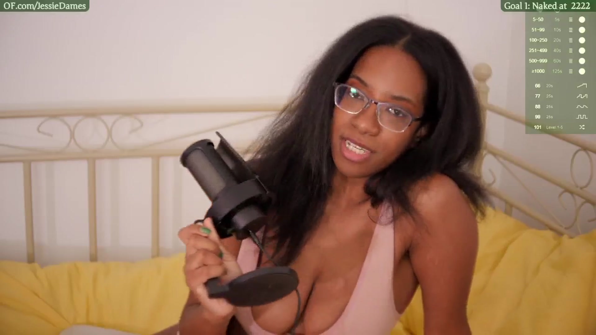 Gallery image thumbnail from JessieDames's myfreecams stream on, 06/17/2024, 13:18 image 16 of 20