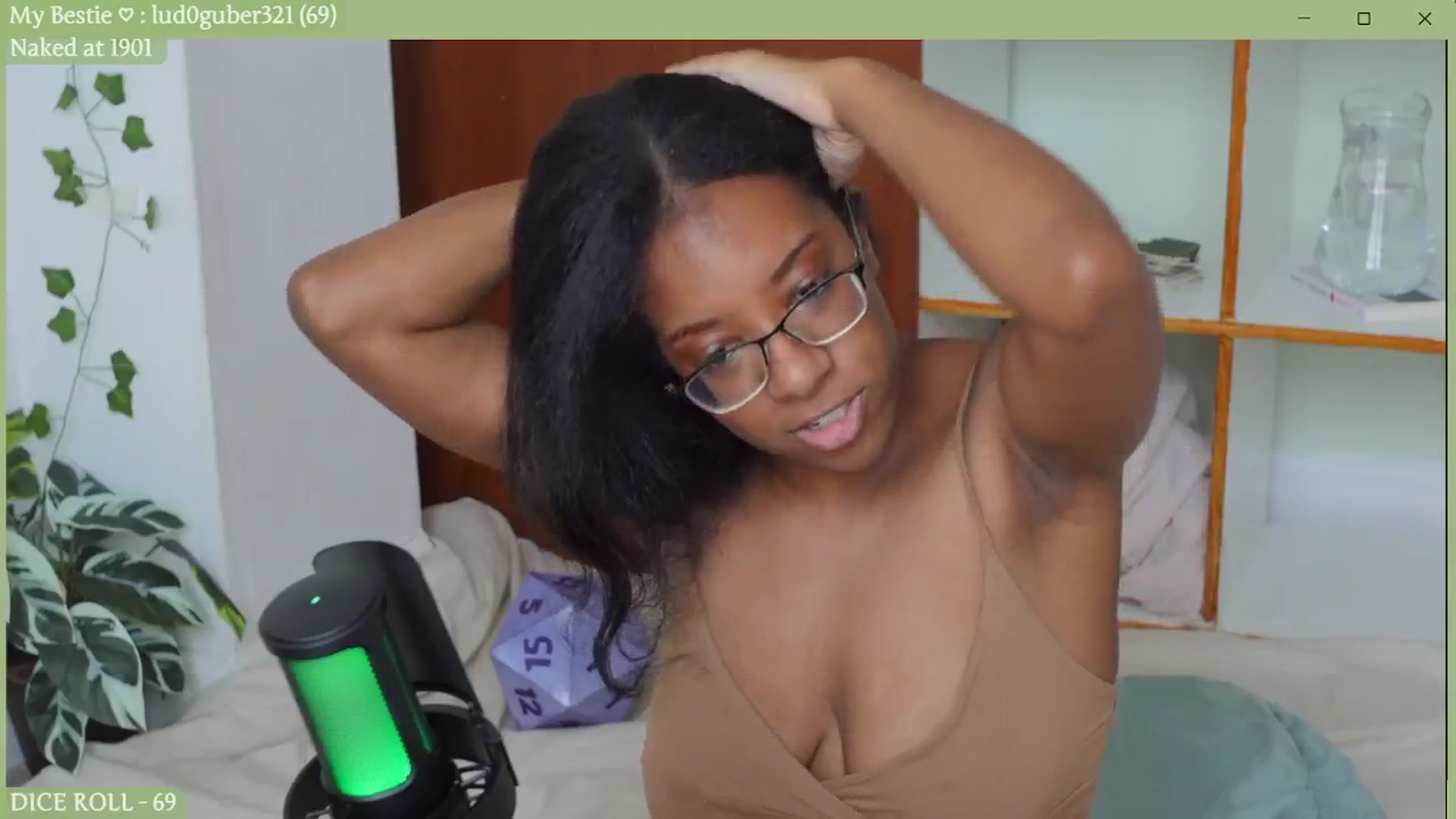 Gallery image thumbnail from JessieDames's myfreecams stream on, 07/30/2024, 15:05 image 12 of 20