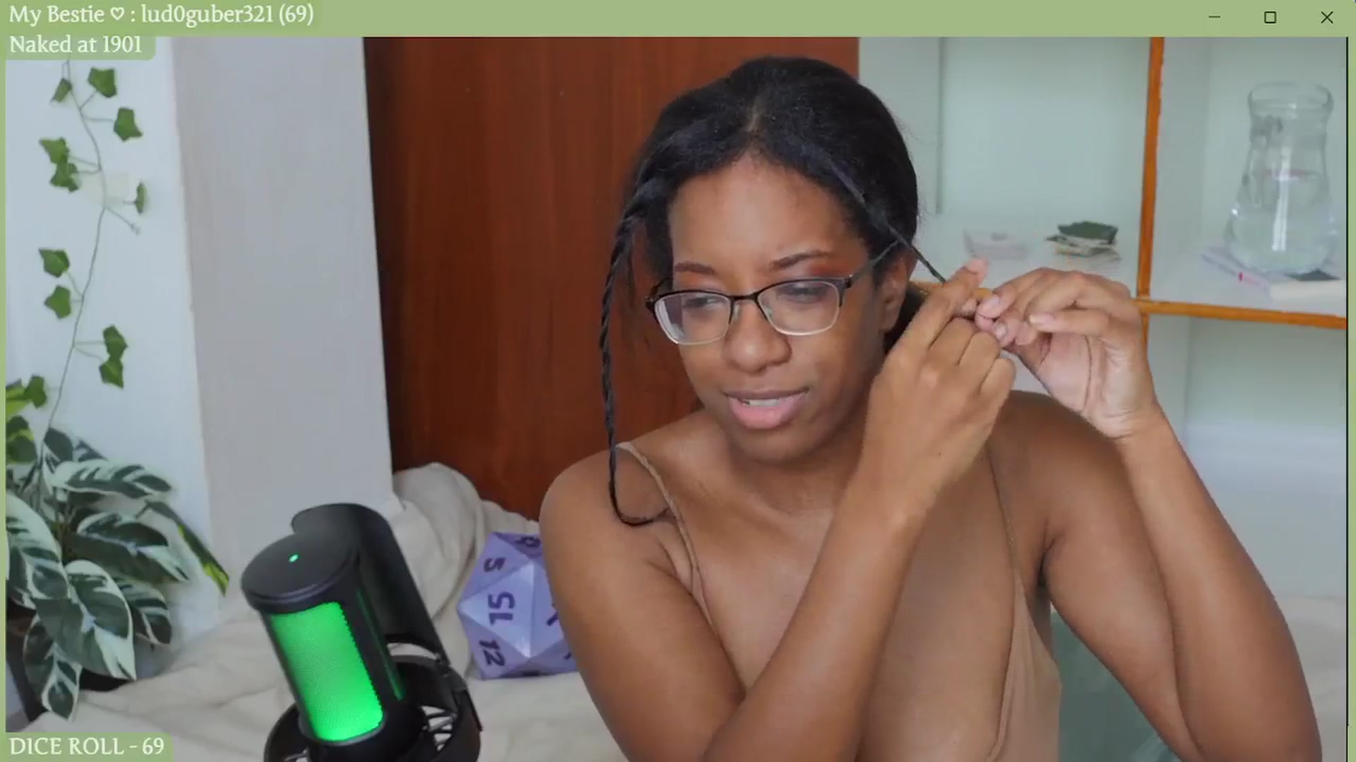 Gallery image thumbnail from JessieDames's myfreecams stream on, 07/30/2024, 15:05 image 13 of 20