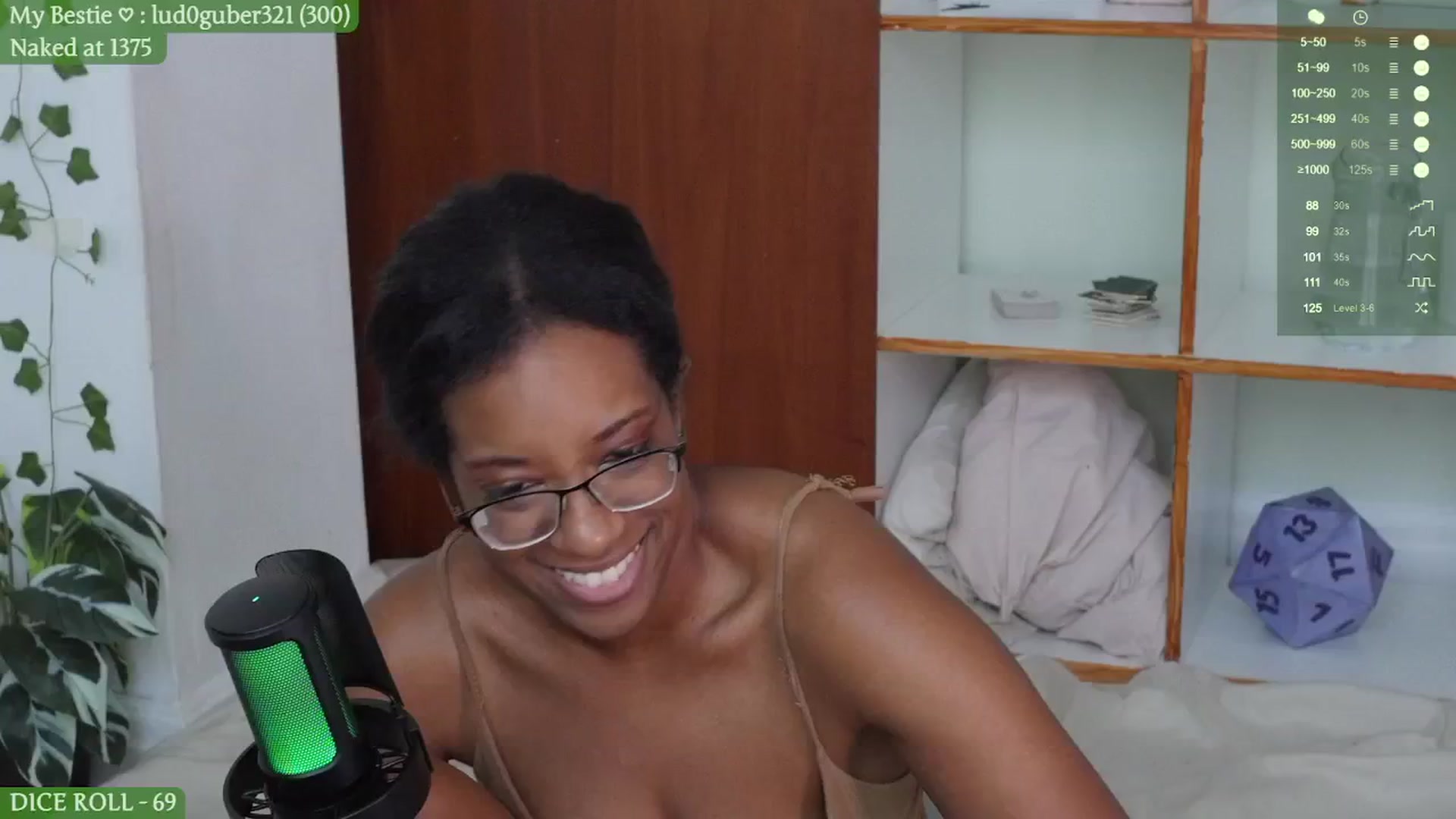 Gallery image thumbnail from JessieDames's myfreecams stream on, 07/30/2024, 15:59 image 15 of 20