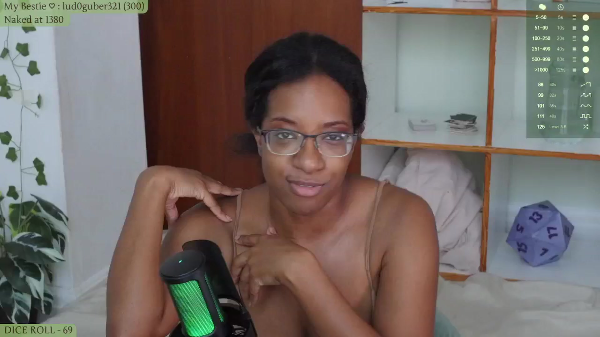 Gallery image thumbnail from JessieDames's myfreecams stream on, 07/30/2024, 15:59 image 4 of 20