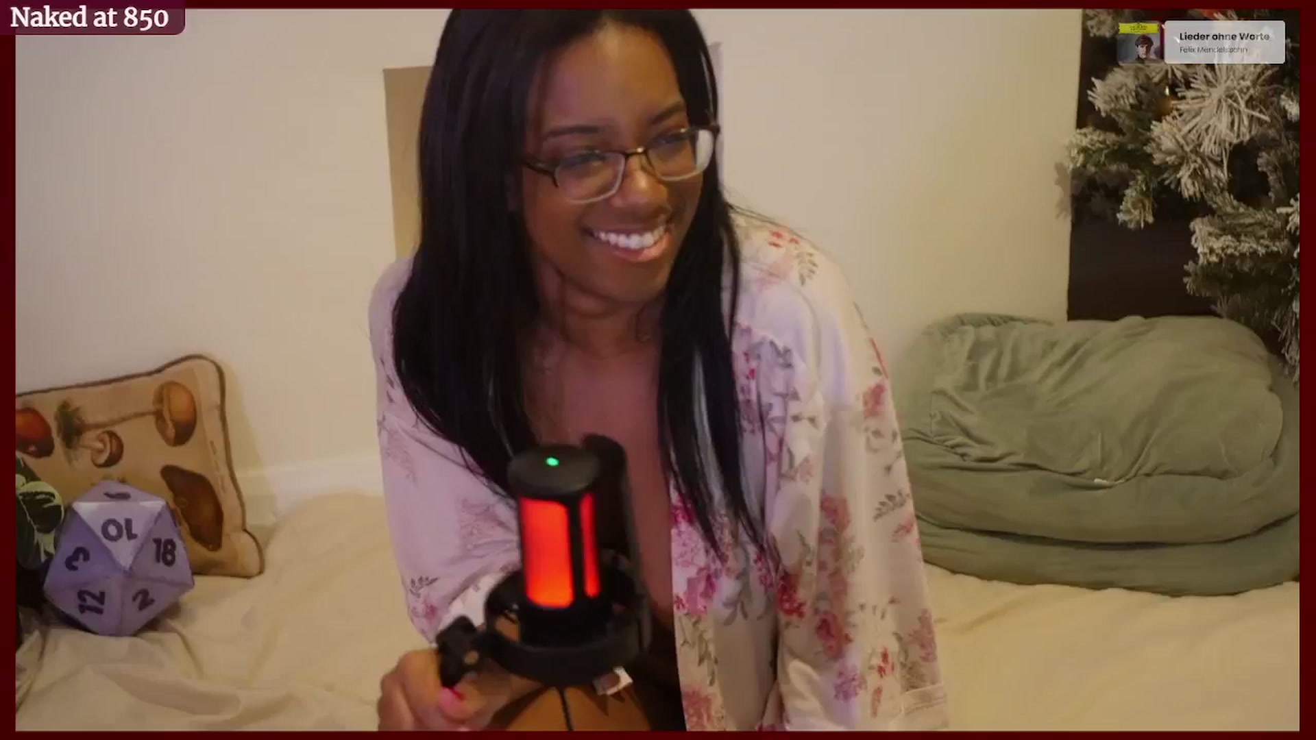 Gallery image thumbnail from JessieDames's myfreecams stream on, 12/16/2024, 16:47 image 16 of 20