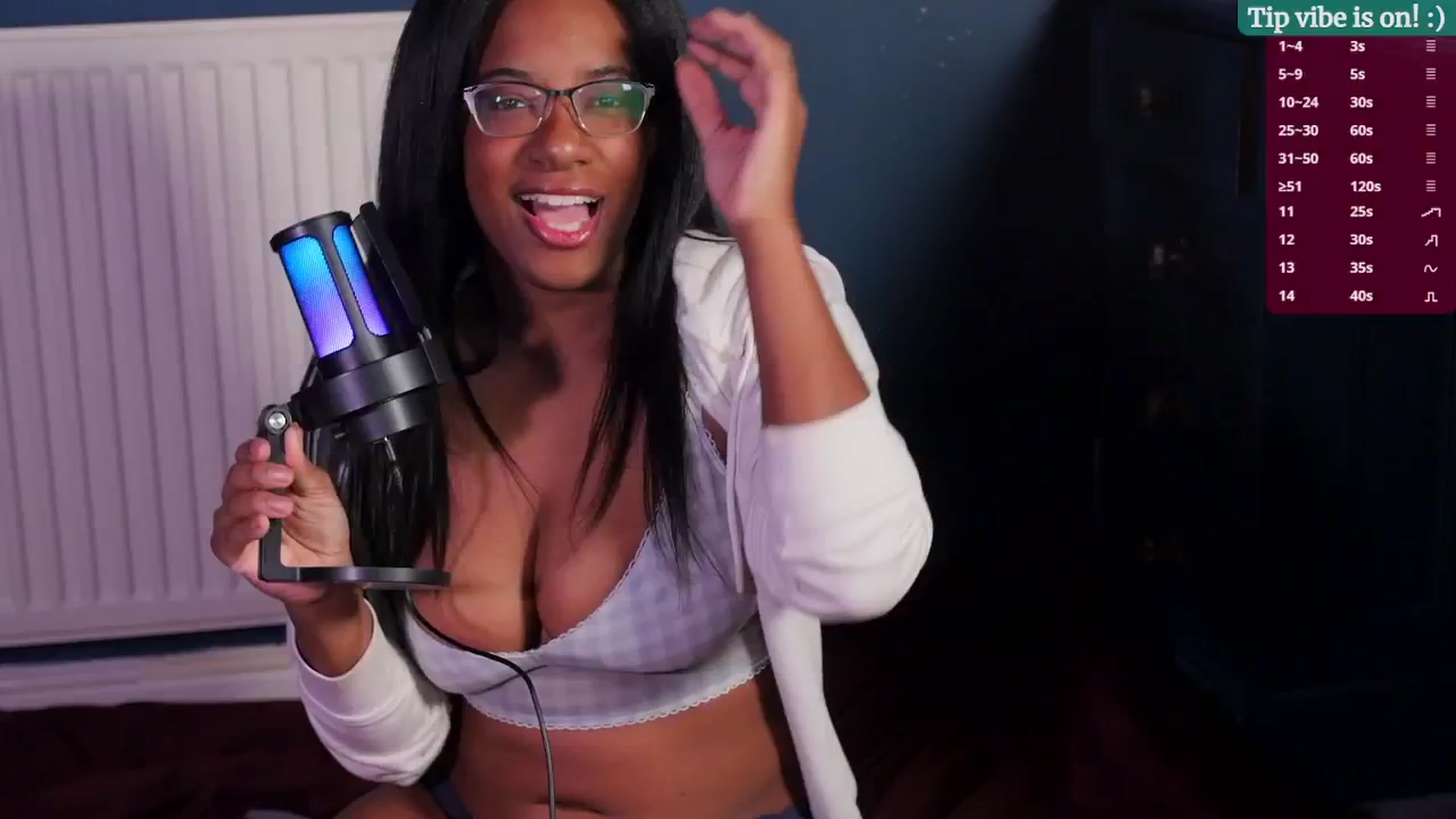 Gallery image thumbnail from JessieDames's myfreecams stream on, 03/03/2025, 19:05 image 10 of 20