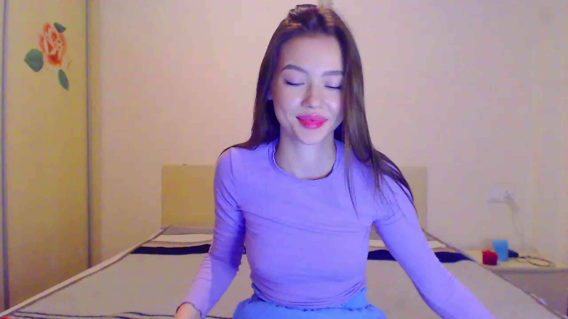 Gallery image thumbnail from Jessie_Bunny's myfreecams stream on, 12/25/2022, 21:08 image 6 of 20