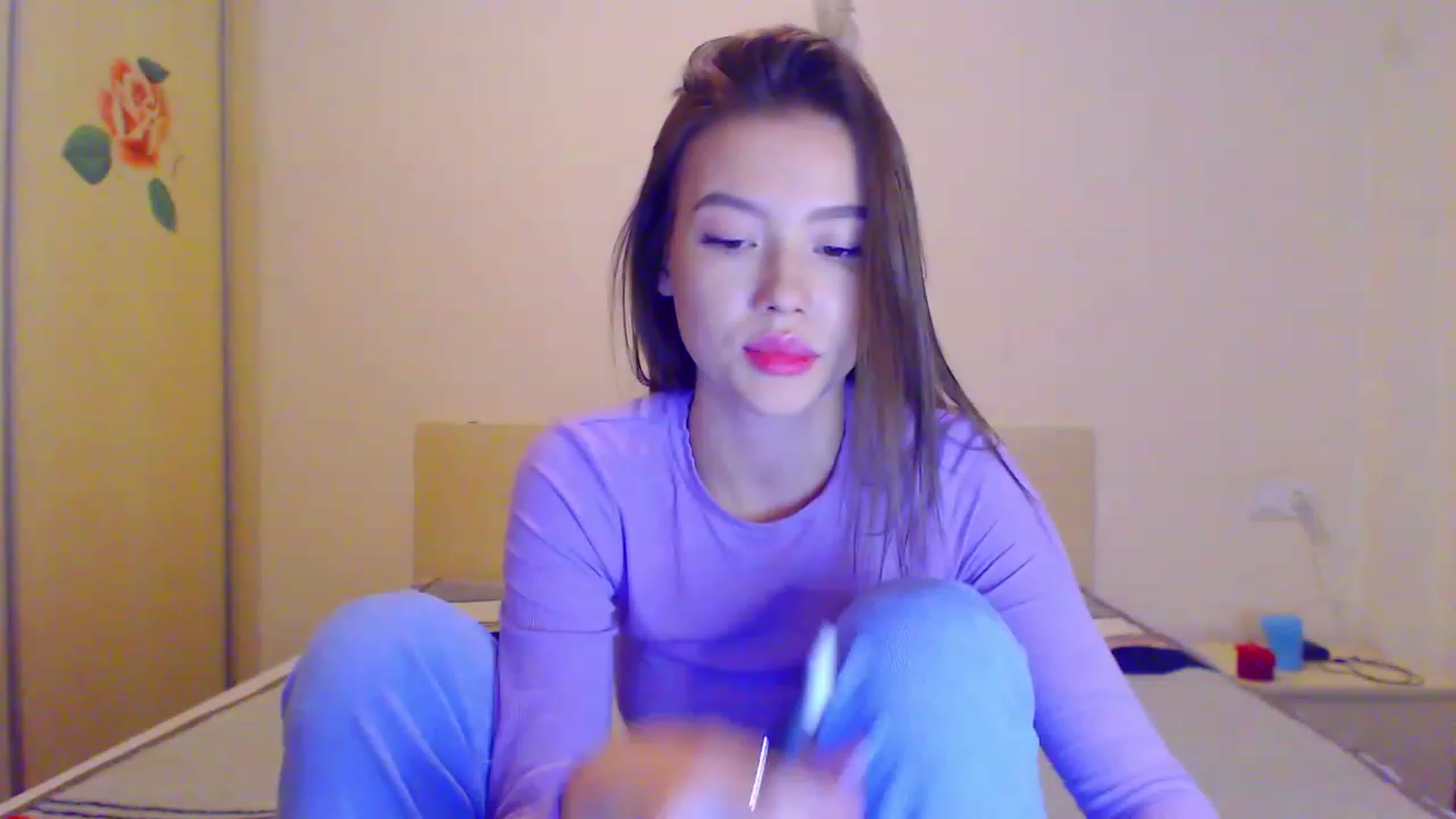 Gallery image thumbnail from Jessie_Bunny's myfreecams stream on, 12/25/2022, 21:08 image 7 of 20