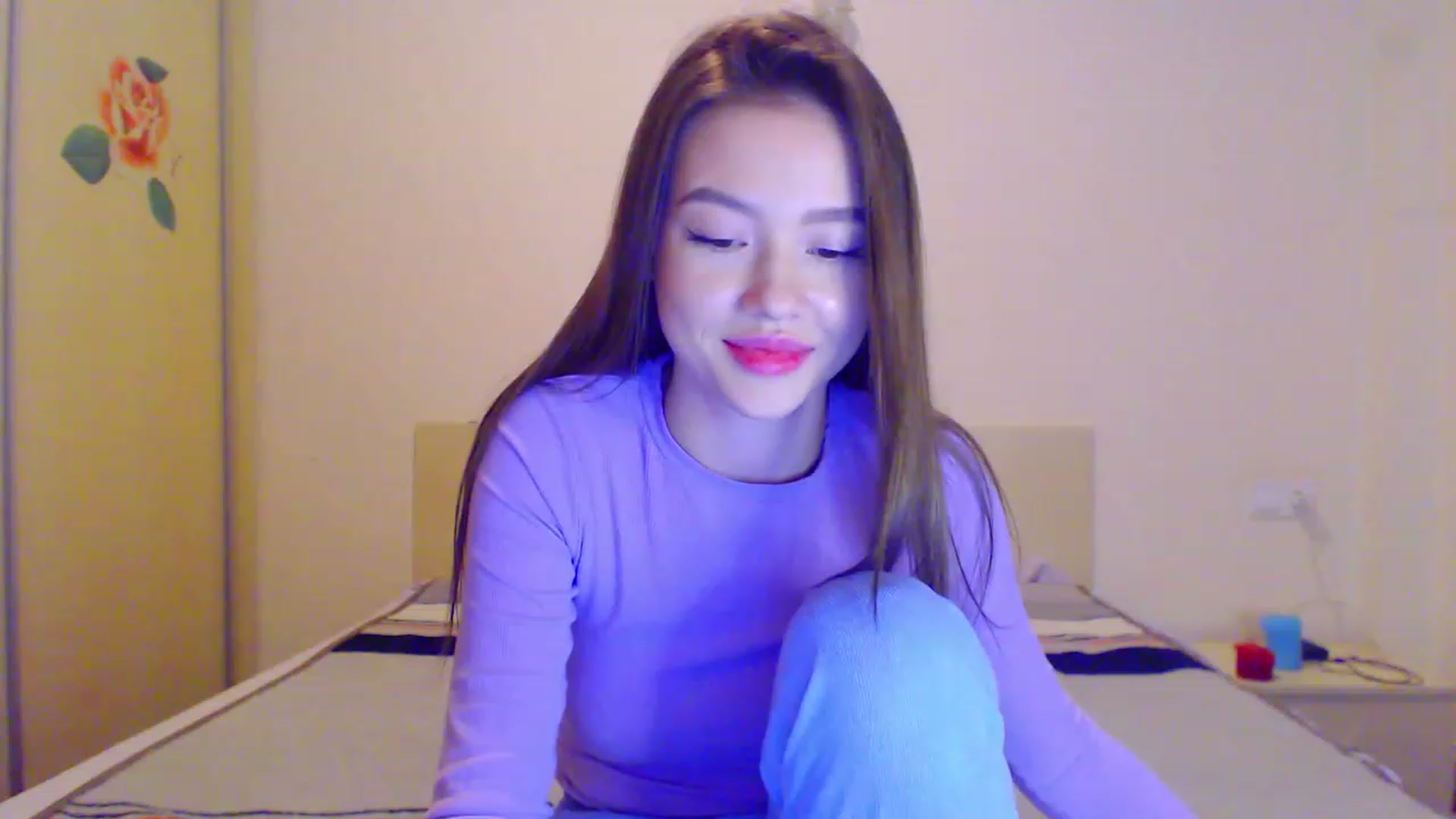 Gallery image thumbnail from Jessie_Bunny's myfreecams stream on, 12/25/2022, 21:08 image 14 of 20