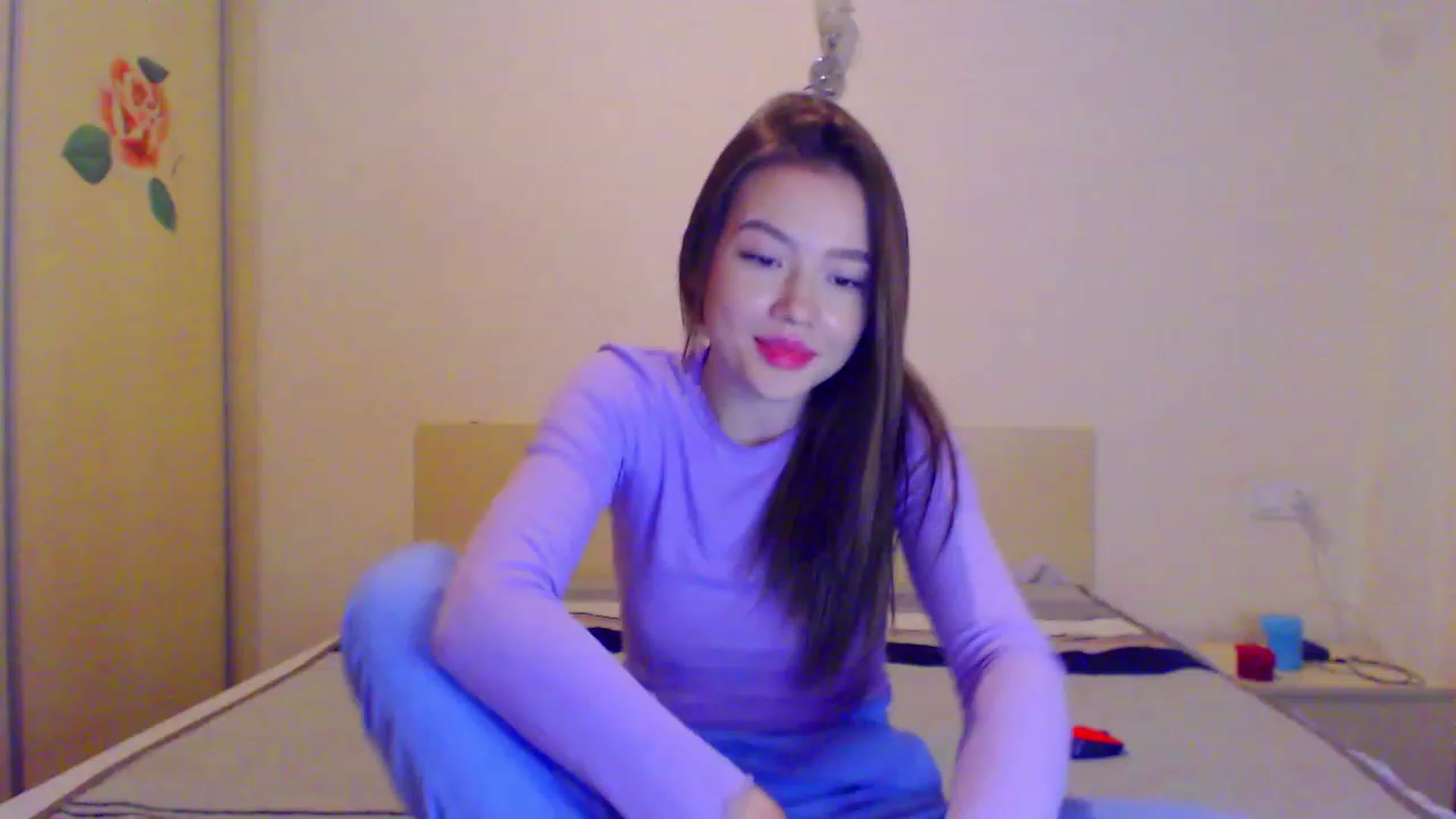 Gallery image thumbnail from Jessie_Bunny's myfreecams stream on, 12/25/2022, 21:08 image 12 of 20