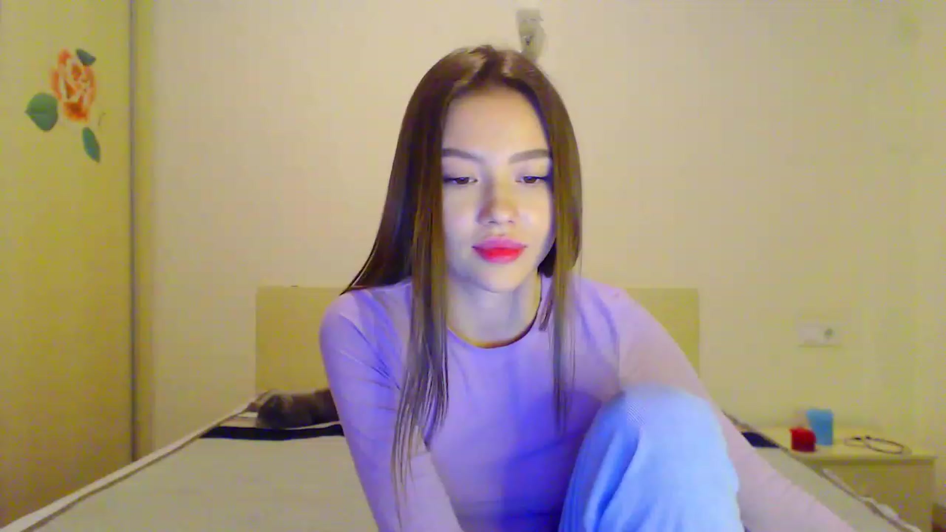 Gallery image thumbnail from Jessie_Bunny's myfreecams stream on, 12/25/2022, 22:29 image 1 of 20