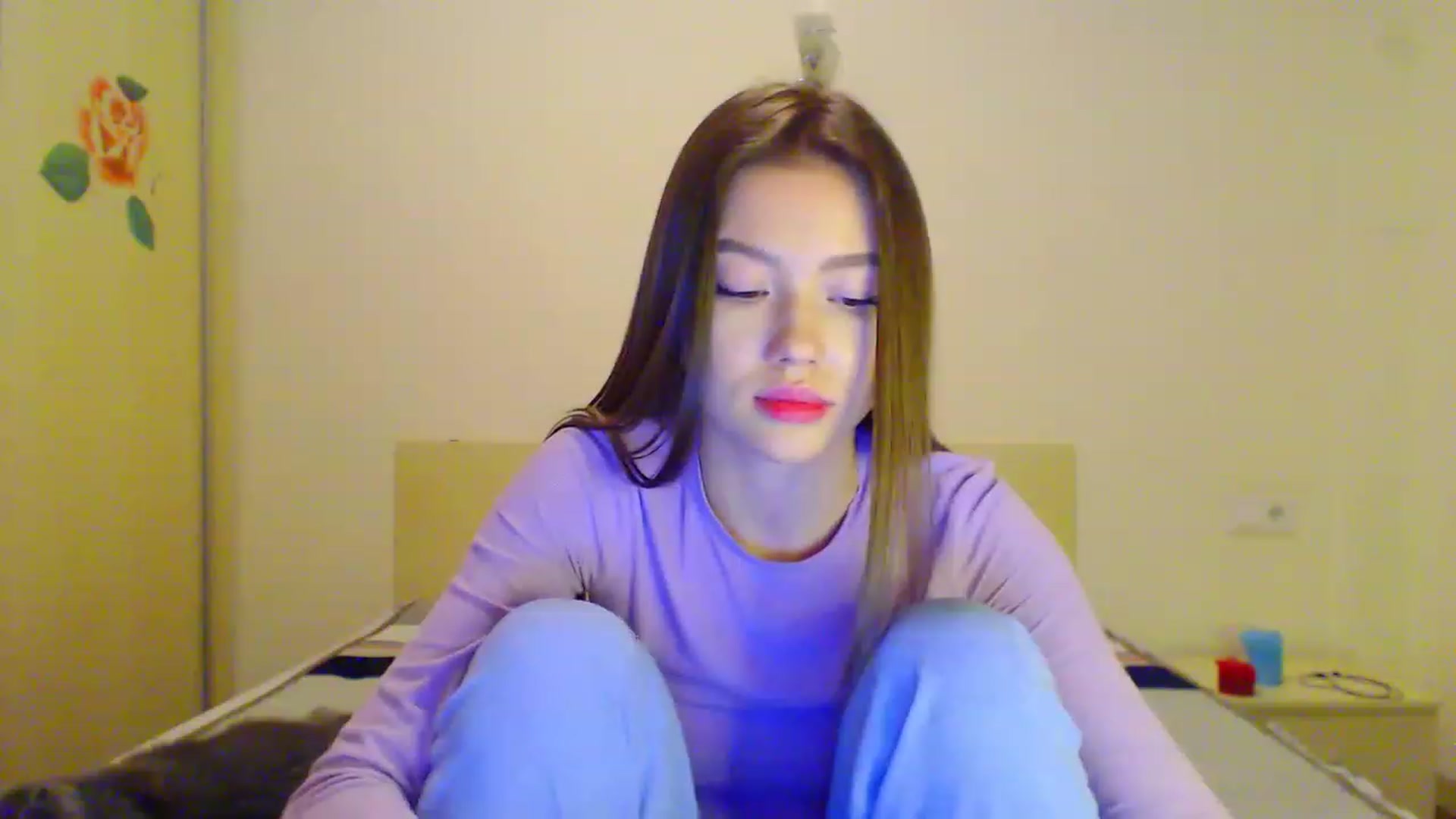 Gallery image thumbnail from Jessie_Bunny's myfreecams stream on, 12/25/2022, 22:29 image 14 of 20