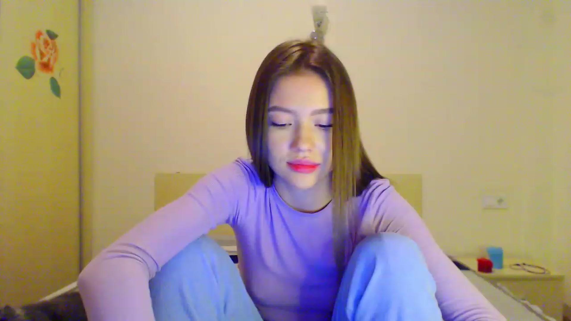 Gallery image thumbnail from Jessie_Bunny's myfreecams stream on, 12/25/2022, 22:29 image 17 of 20