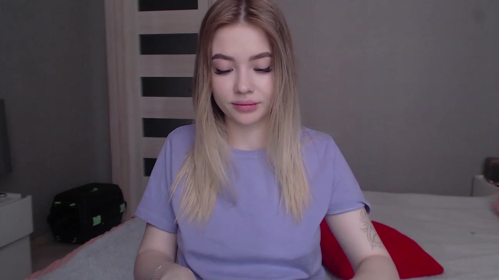 Gallery image thumbnail from Jessie_Bunny's myfreecams stream on, 06/07/2023, 12:54 image 7 of 20