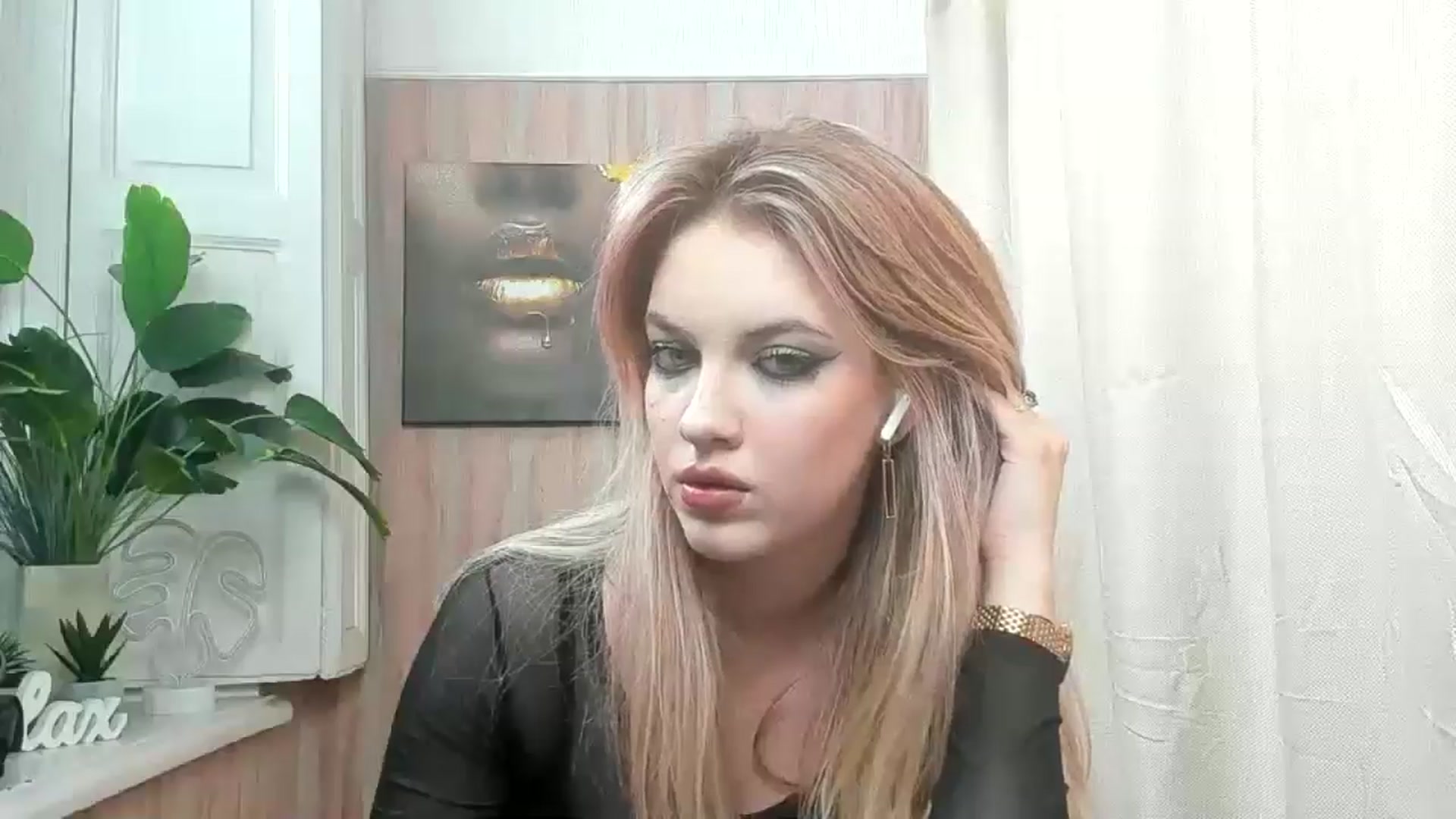 Gallery image thumbnail from Jessika's myfreecams stream on, 05/26/2024, 14:01 image 10 of 20