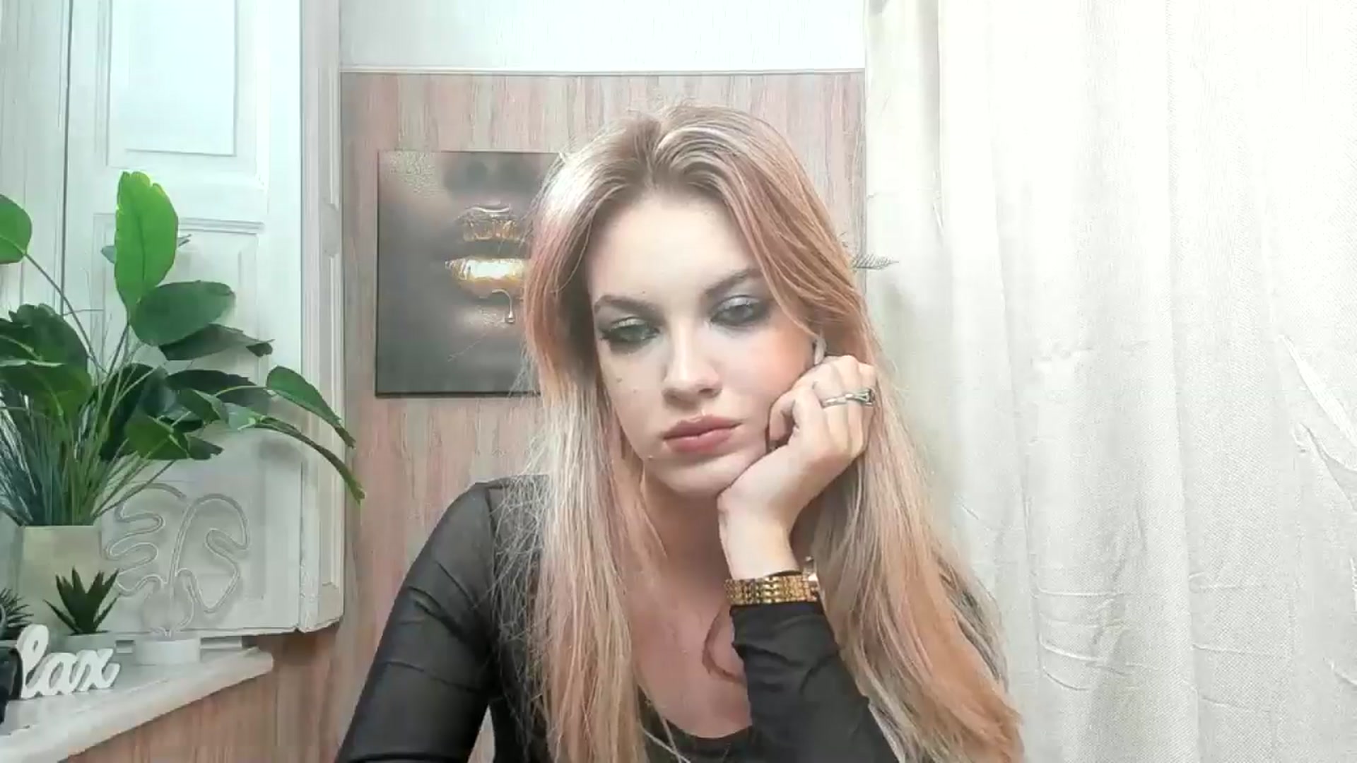 Gallery image thumbnail from Jessika's myfreecams stream on, 05/26/2024, 14:01 image 11 of 20