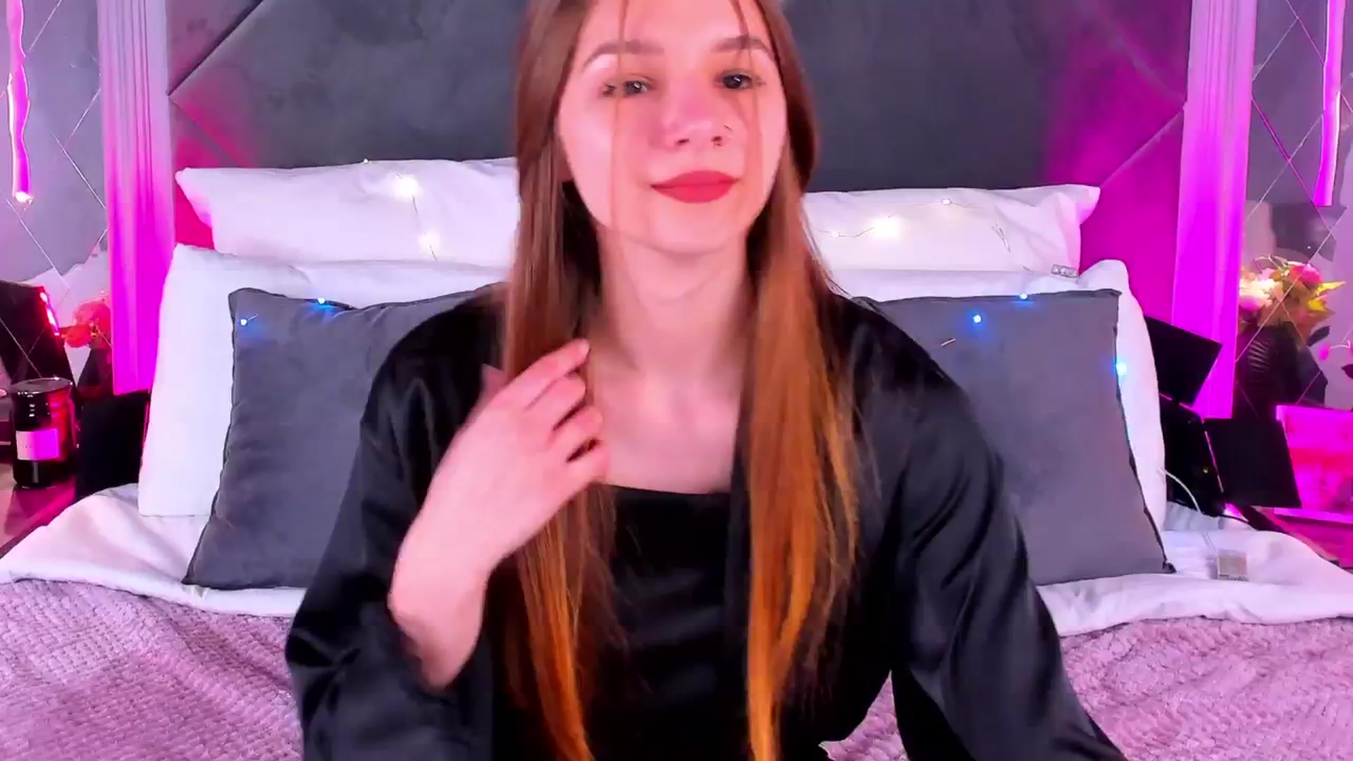 Gallery image thumbnail from Jessika18's myfreecams stream on, 04/25/2026, 12:54 image 9 of 20