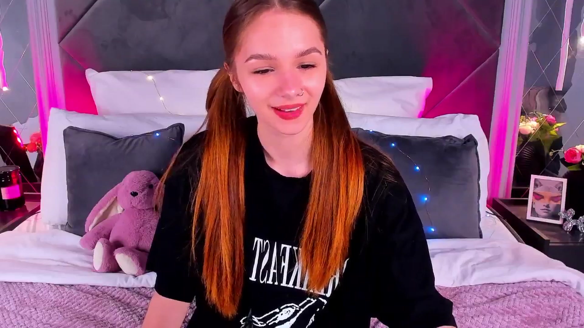 Gallery image thumbnail from Jessika18's myfreecams stream on, 04/26/2026, 14:08 image 16 of 20