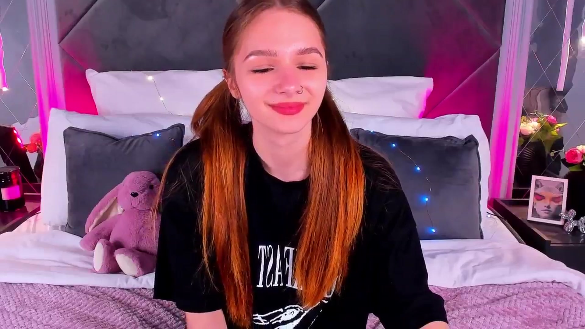 Gallery image thumbnail from Jessika18's myfreecams stream on, 04/26/2026, 14:08 image 18 of 20