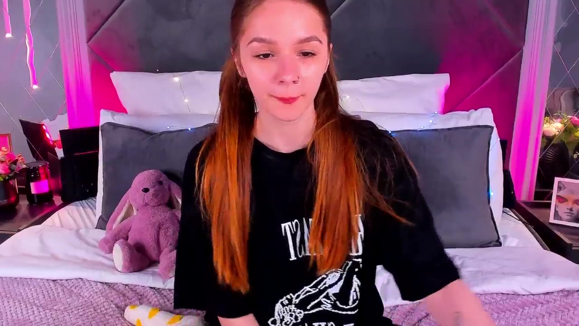 Gallery image thumbnail from Jessika18's myfreecams stream on, 04/26/2026, 14:08 image 3 of 20