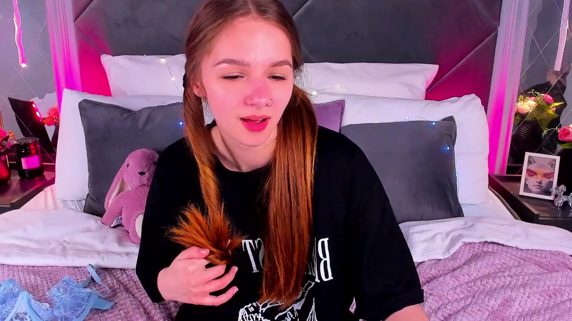Gallery image thumbnail from Jessika18's myfreecams stream on, 04/26/2026, 18:18 image 19 of 20