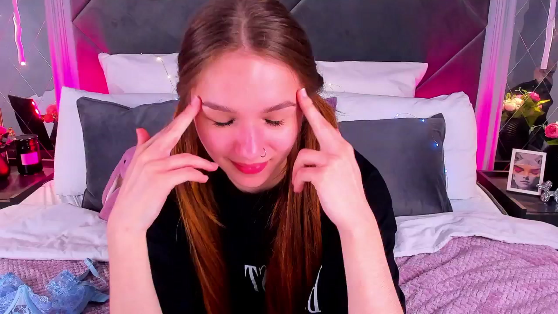 Gallery image thumbnail from Jessika18's myfreecams stream on, 04/26/2026, 18:18 image 15 of 20