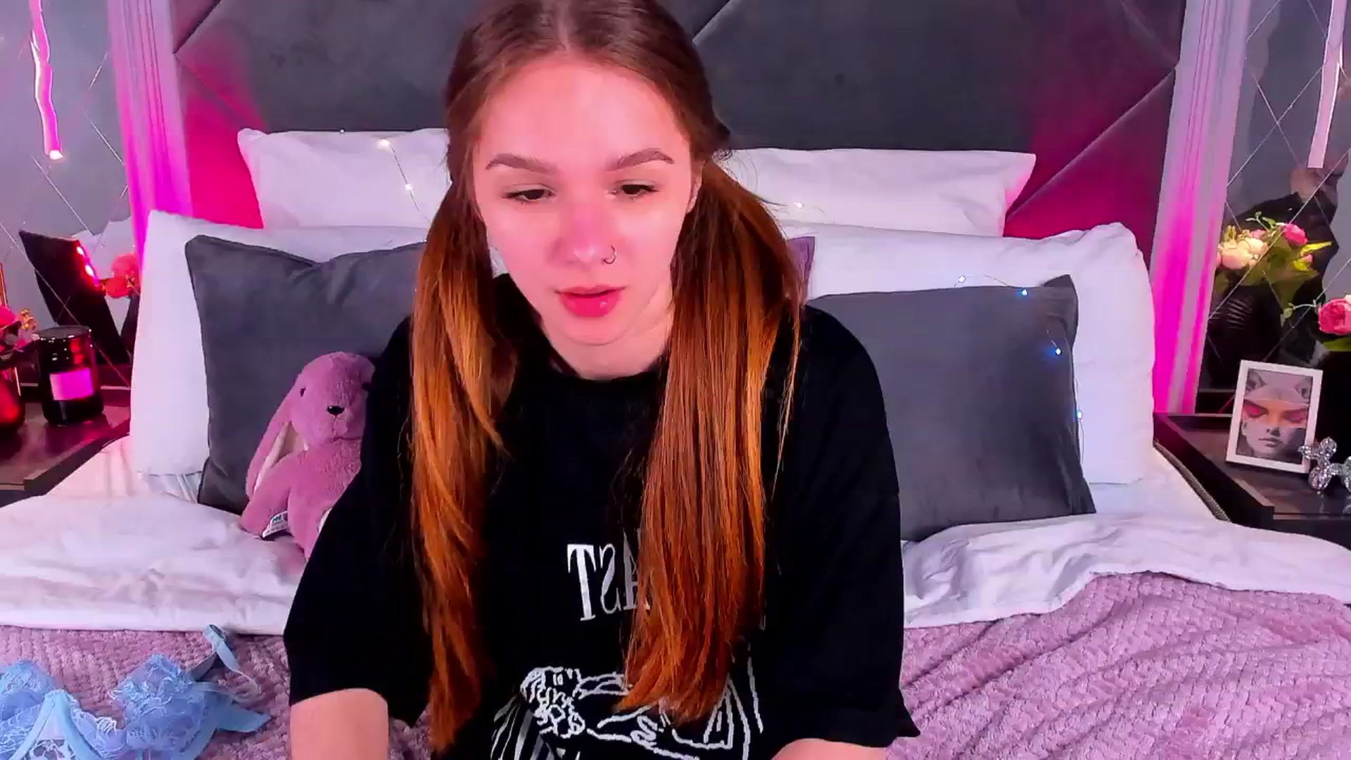 Gallery image thumbnail from Jessika18's myfreecams stream on, 04/26/2026, 18:18 image 20 of 20