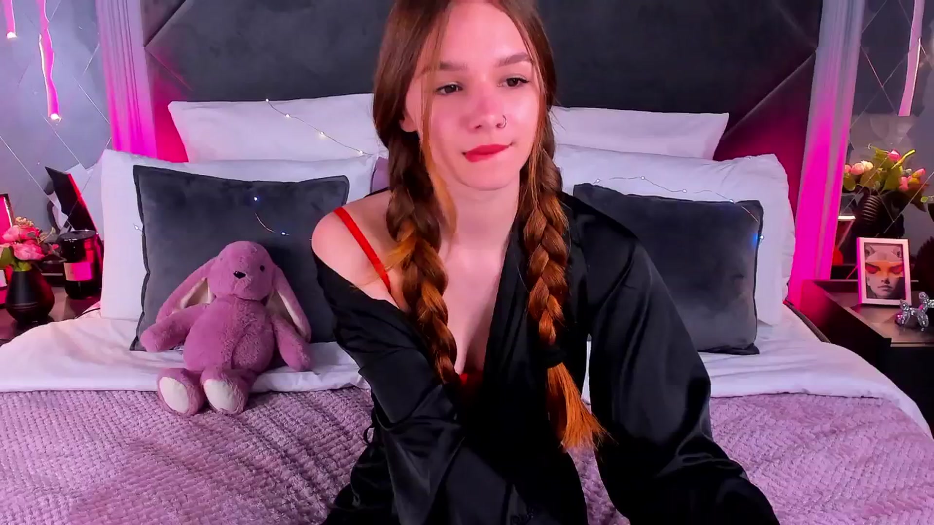 Gallery image thumbnail from Jessika18's myfreecams stream on, 04/29/2026, 13:37 image 8 of 20