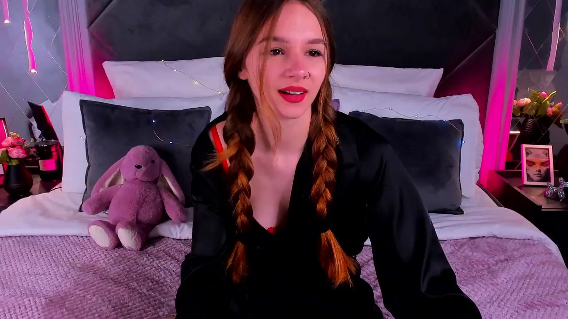 Gallery image thumbnail from Jessika18's myfreecams stream on, 04/29/2026, 13:37 image 3 of 20