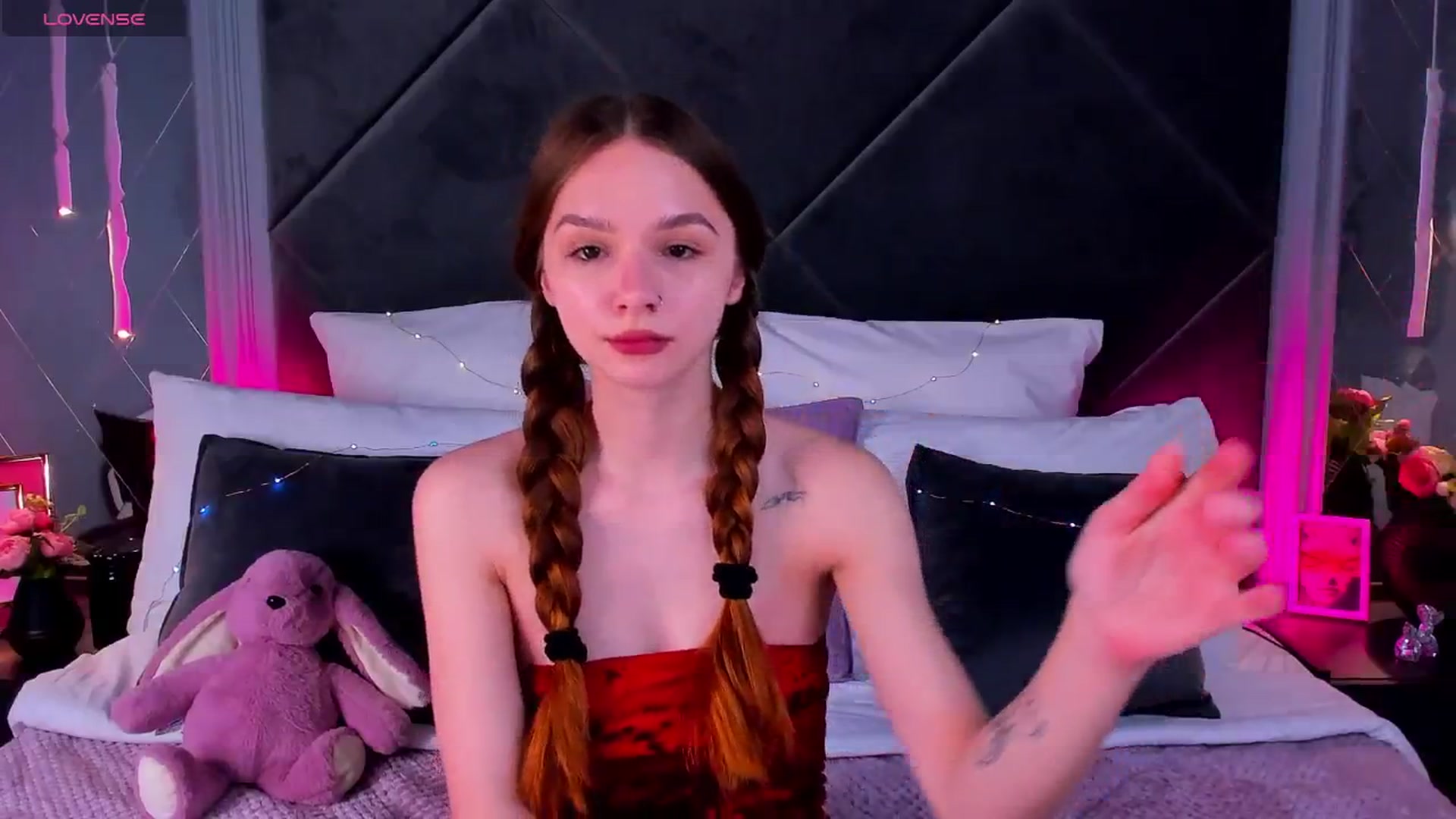 Gallery image thumbnail from Jessika18's myfreecams stream on, 05/01/2026, 12:39 image 18 of 20