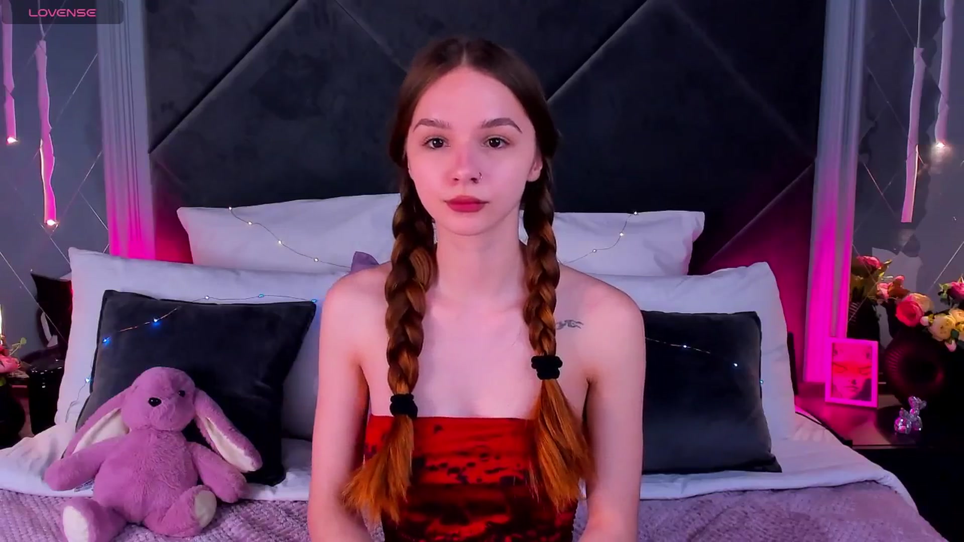 Gallery image thumbnail from Jessika18's myfreecams stream on, 05/01/2026, 12:39 image 19 of 20