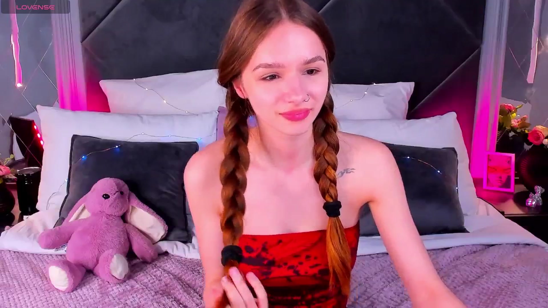 Gallery image thumbnail from Jessika18's myfreecams stream on, 05/01/2026, 15:38 image 16 of 20
