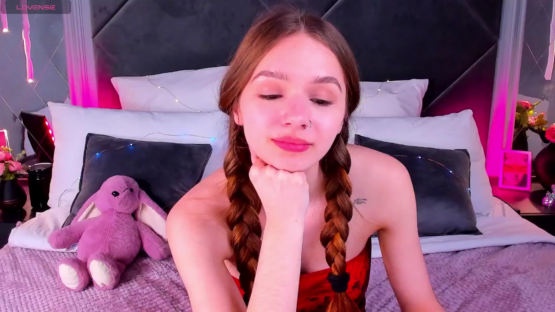 Gallery image thumbnail from Jessika18's myfreecams stream on, 05/01/2026, 17:30 image 17 of 20