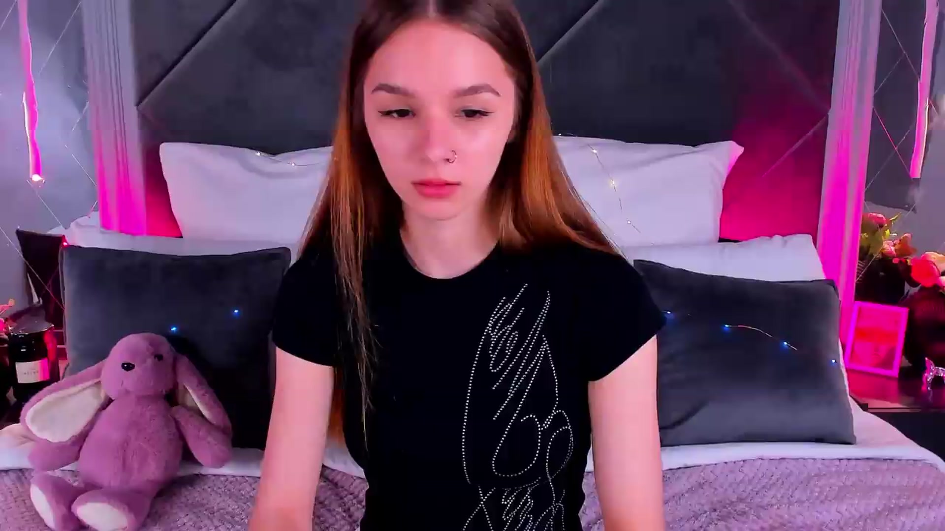 Gallery image thumbnail from Jessika18's myfreecams stream on, 05/08/2026, 12:31 image 4 of 20