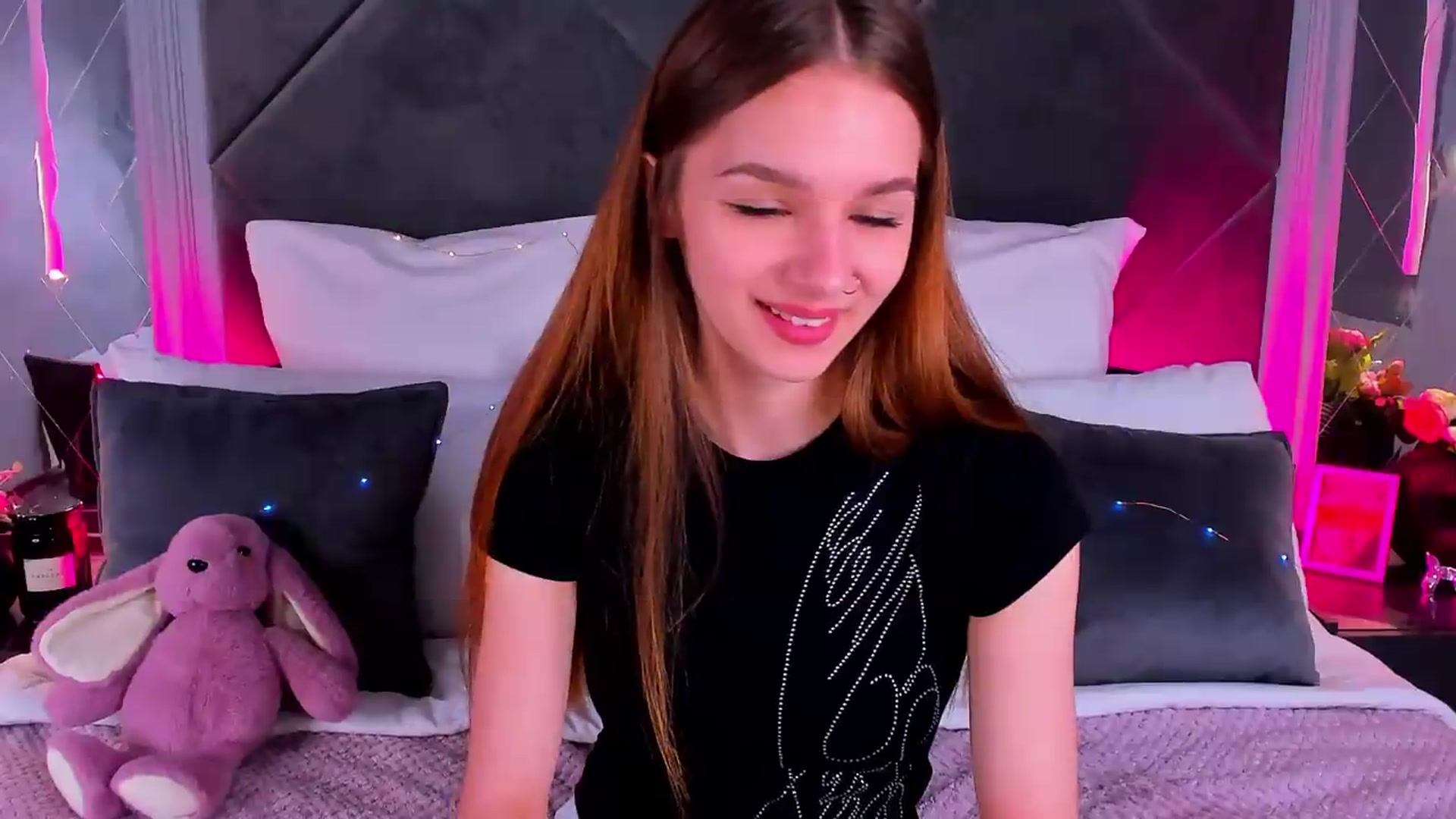 Gallery image thumbnail from Jessika18's myfreecams stream on, 05/08/2026, 12:31 image 13 of 20