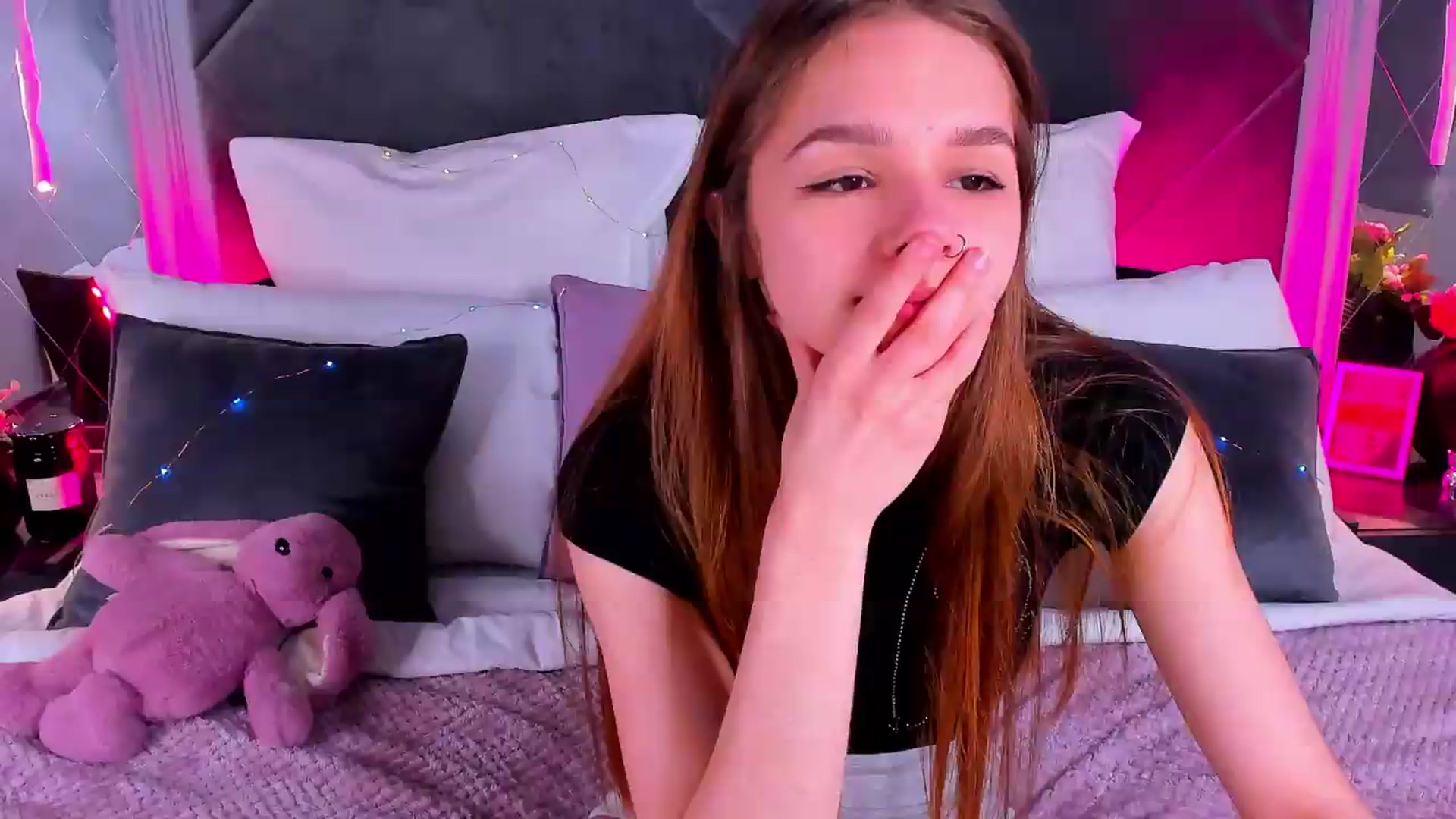 Gallery image thumbnail from Jessika18's myfreecams stream on, 05/08/2026, 14:56 image 3 of 20