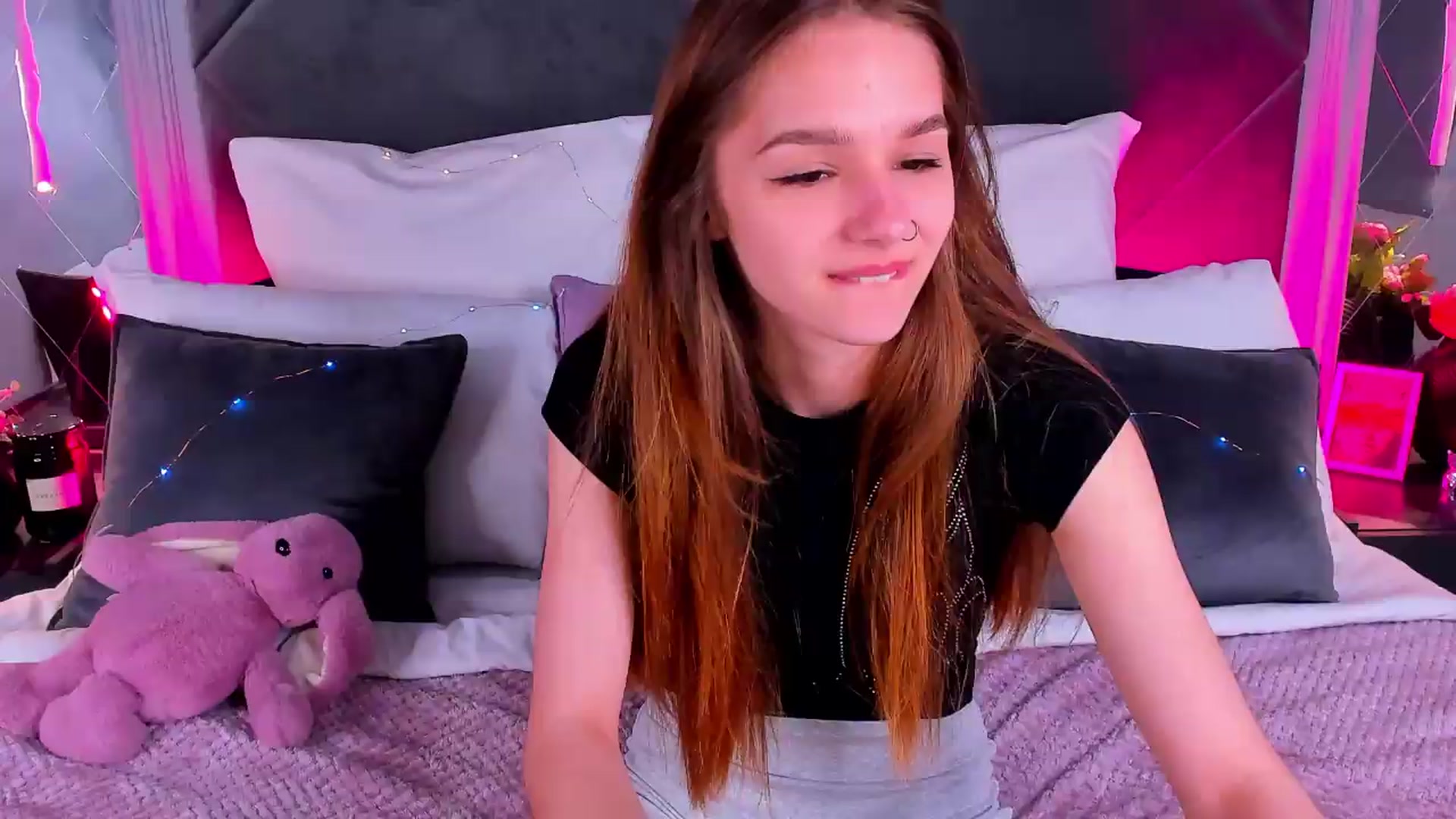 Gallery image thumbnail from Jessika18's myfreecams stream on, 05/08/2026, 14:56 image 20 of 20