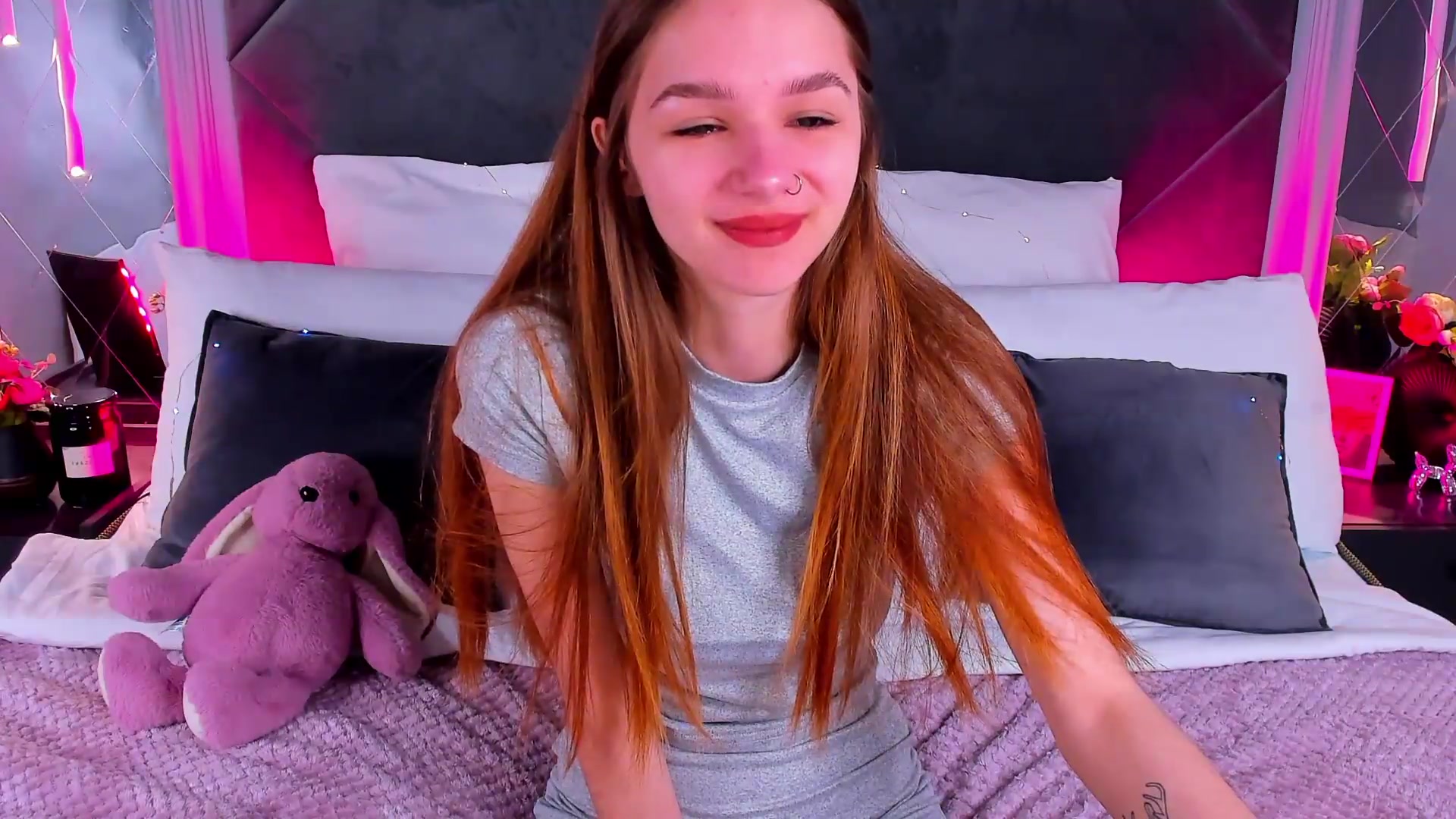 Gallery image thumbnail from Jessika18's myfreecams stream on, 05/10/2026, 06:47 image 15 of 20