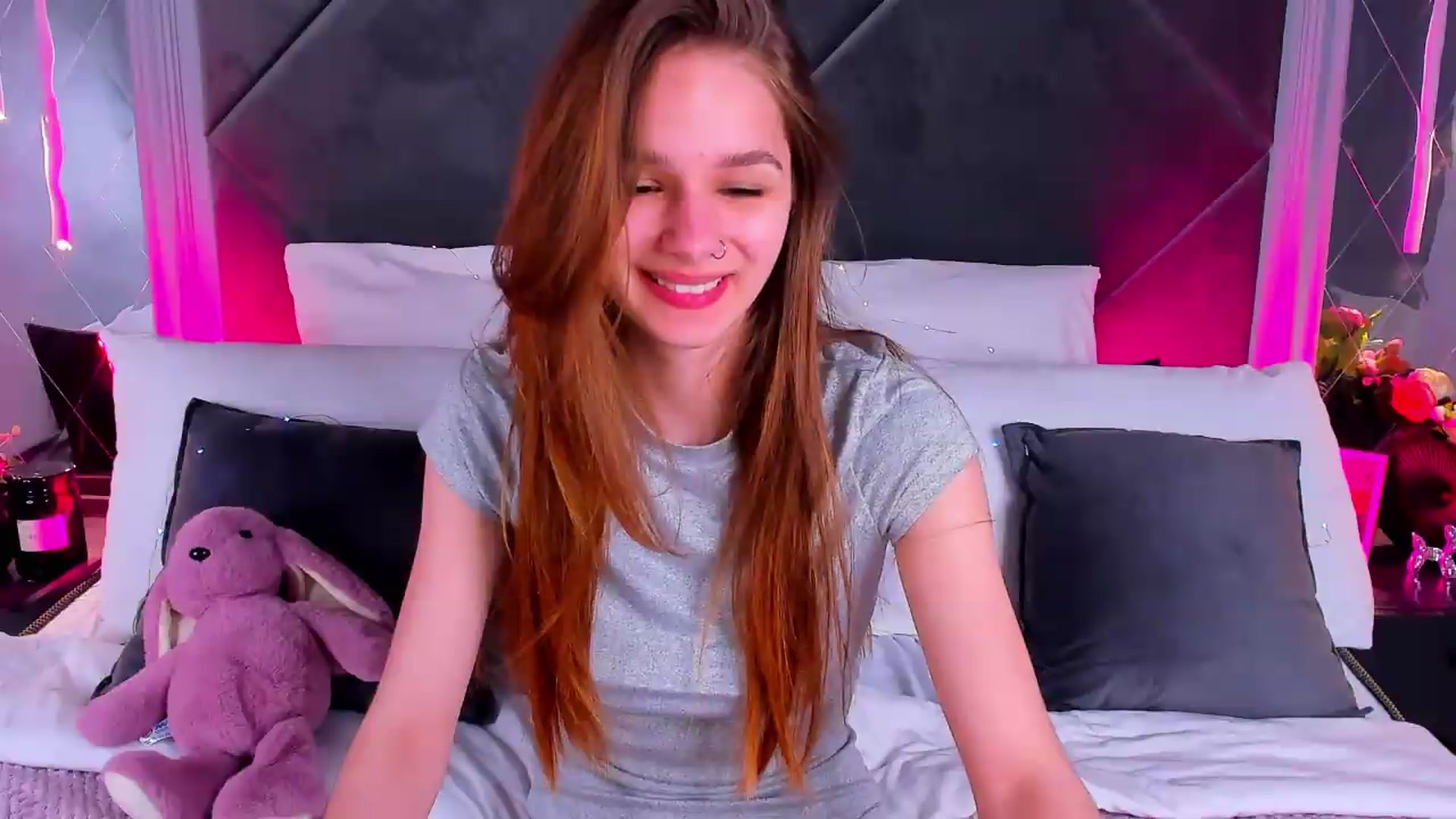 Gallery image thumbnail from Jessika18's myfreecams stream on, 05/10/2026, 12:03 image 7 of 20
