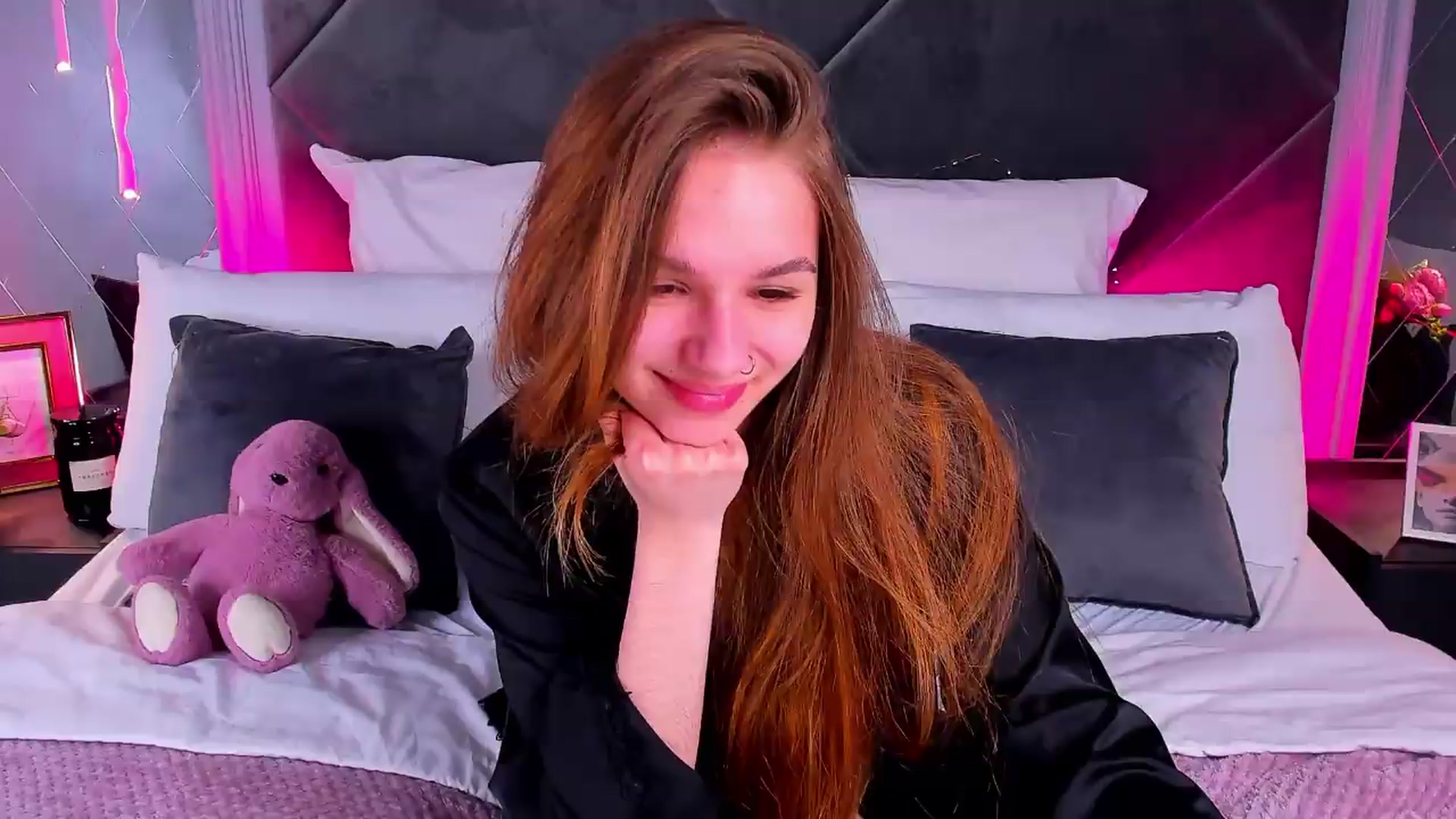 Gallery image thumbnail from Jessika18's myfreecams stream on, 05/13/2026, 02:10 image 16 of 20