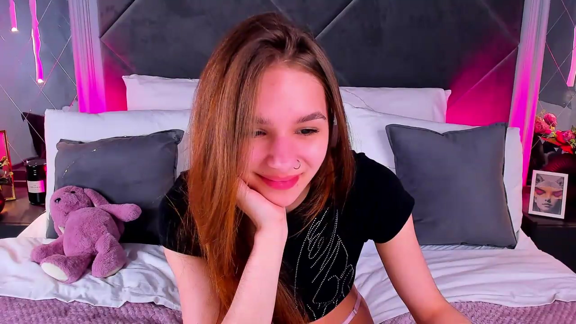 Gallery image thumbnail from Jessika18's myfreecams stream on, 05/16/2026, 17:26 image 14 of 20