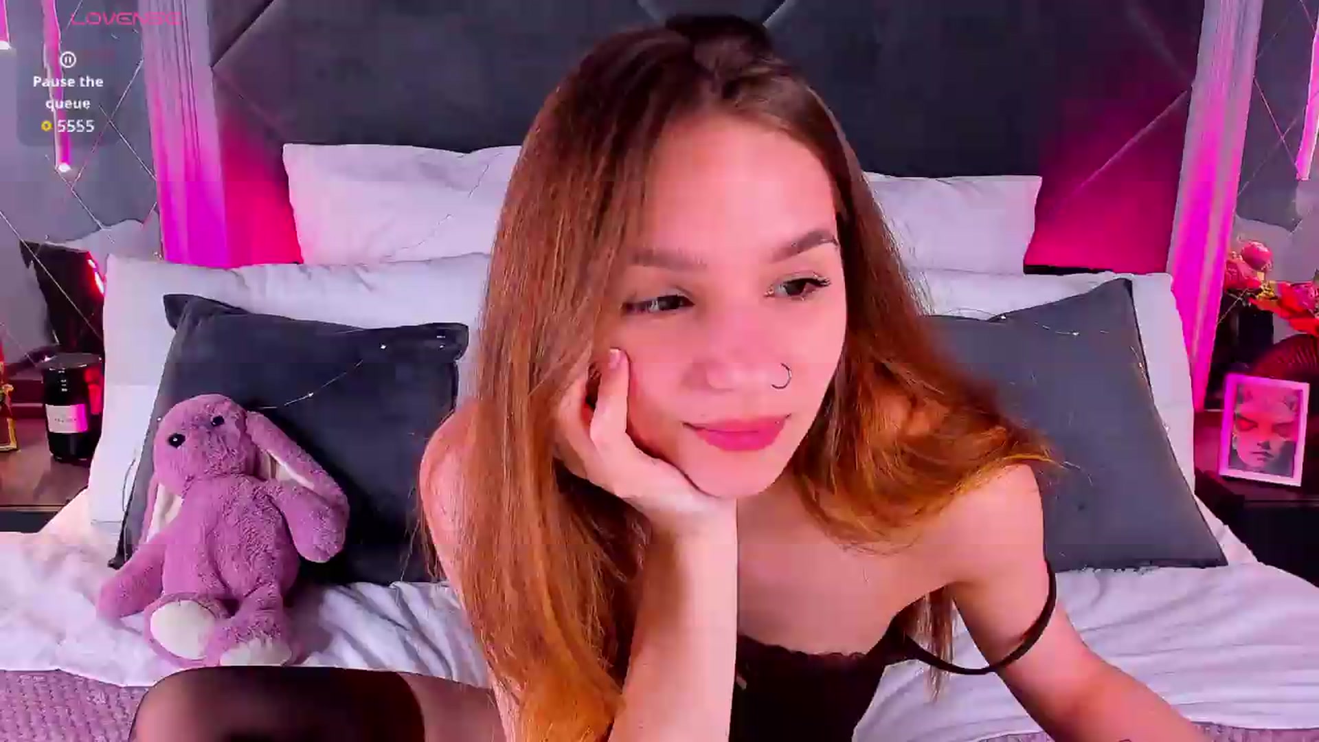 Gallery image thumbnail from Jessika18's myfreecams stream on, 05/19/2026, 23:45 image 16 of 20