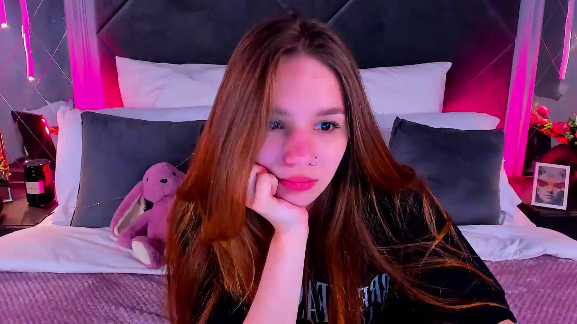 Gallery image thumbnail from Jessika18's myfreecams stream on, 05/22/2026, 16:41 image 6 of 20