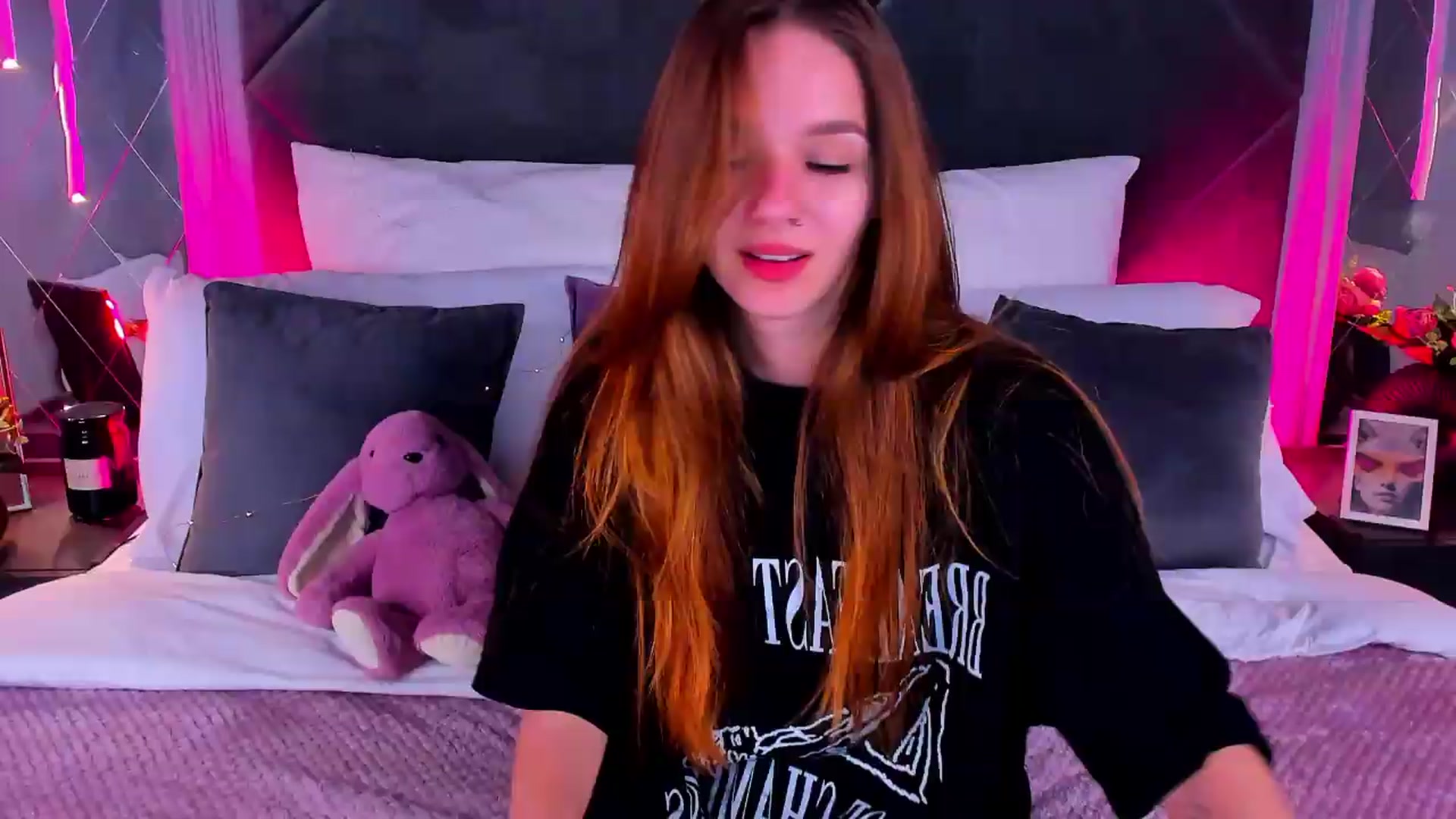 Gallery image thumbnail from Jessika18's myfreecams stream on, 05/22/2026, 16:41 image 8 of 20