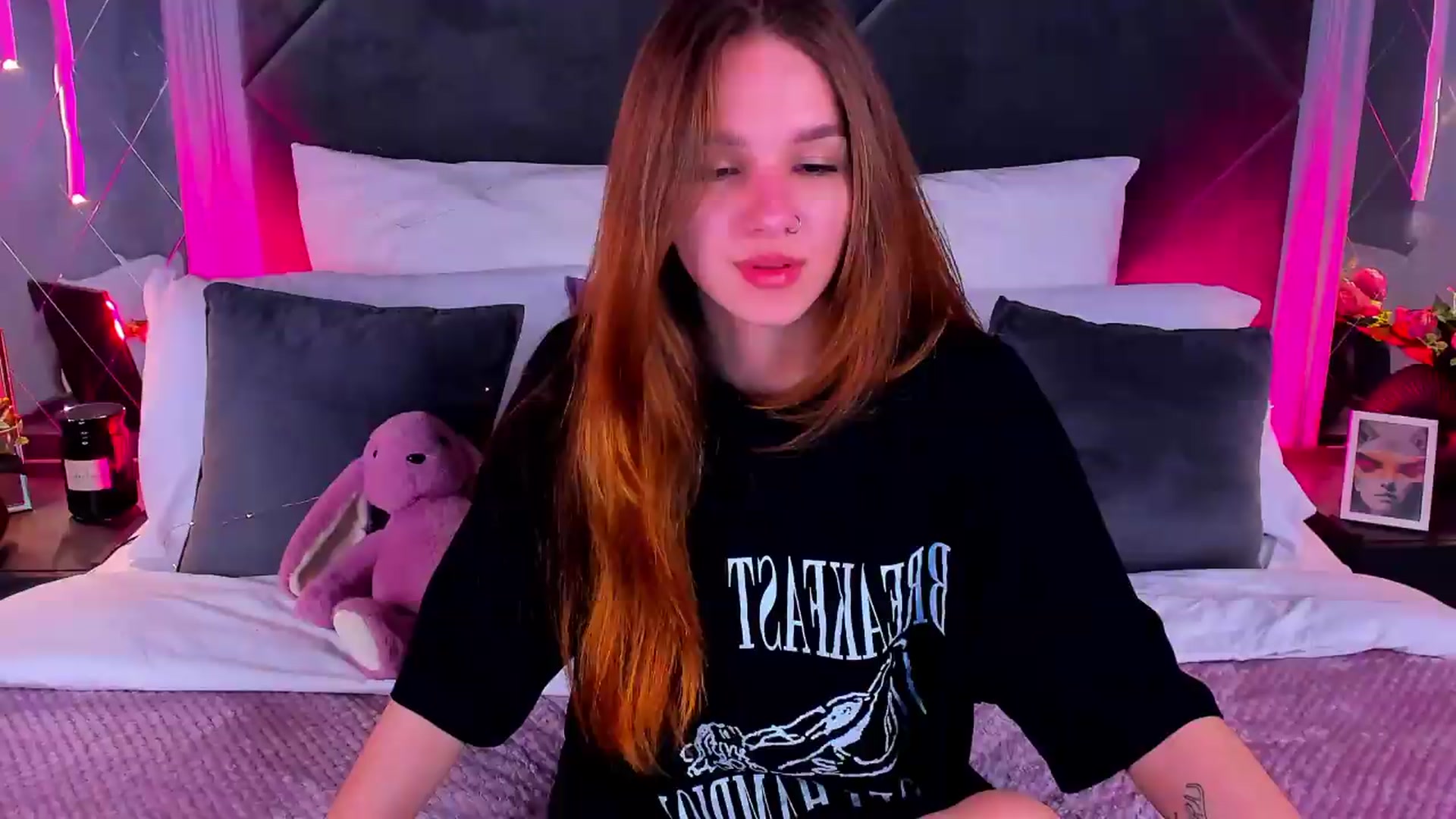 Gallery image thumbnail from Jessika18's myfreecams stream on, 05/22/2026, 16:41 image 17 of 20