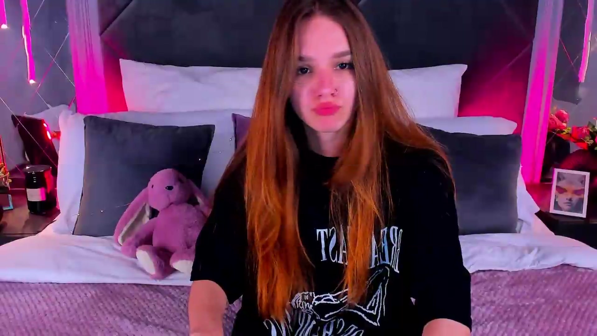 Gallery image thumbnail from Jessika18's myfreecams stream on, 05/22/2026, 16:41 image 14 of 20