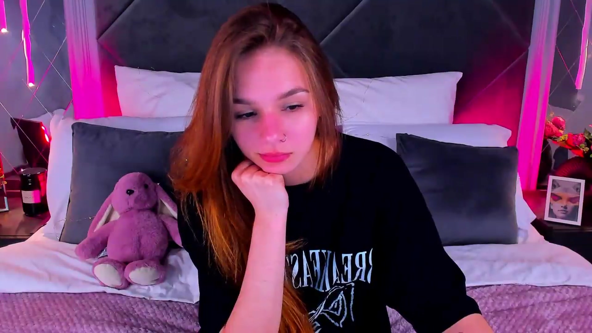 Gallery image thumbnail from Jessika18's myfreecams stream on, 05/22/2026, 18:42 image 9 of 20