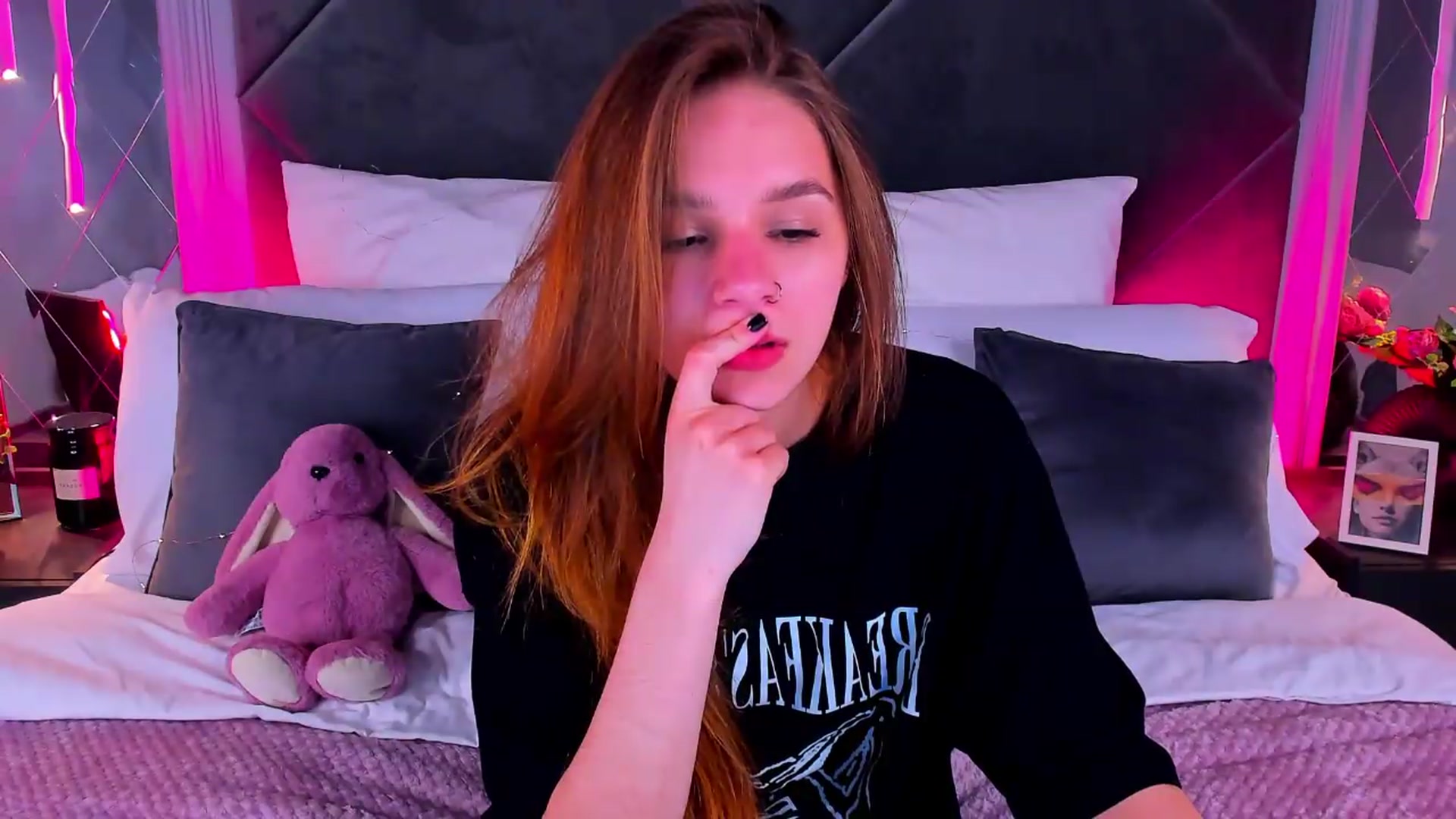 Gallery image thumbnail from Jessika18's myfreecams stream on, 05/22/2026, 18:42 image 15 of 20