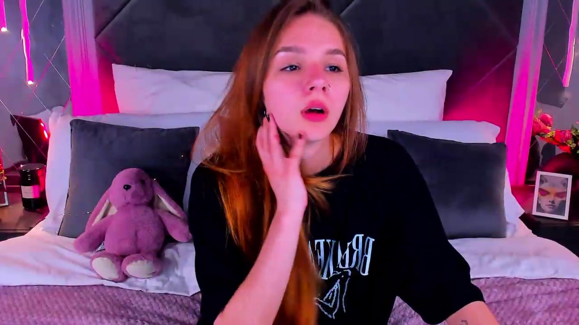 Gallery image thumbnail from Jessika18's myfreecams stream on, 05/22/2026, 18:42 image 10 of 20