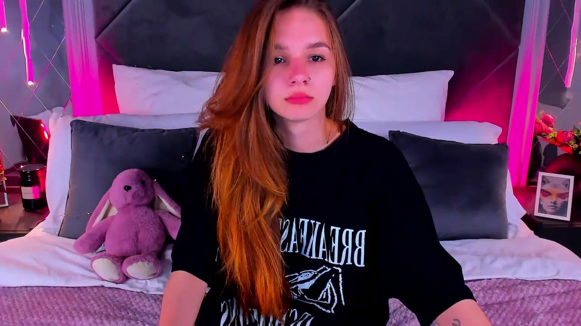 Gallery image thumbnail from Jessika18's myfreecams stream on, 05/22/2026, 18:42 image 7 of 20