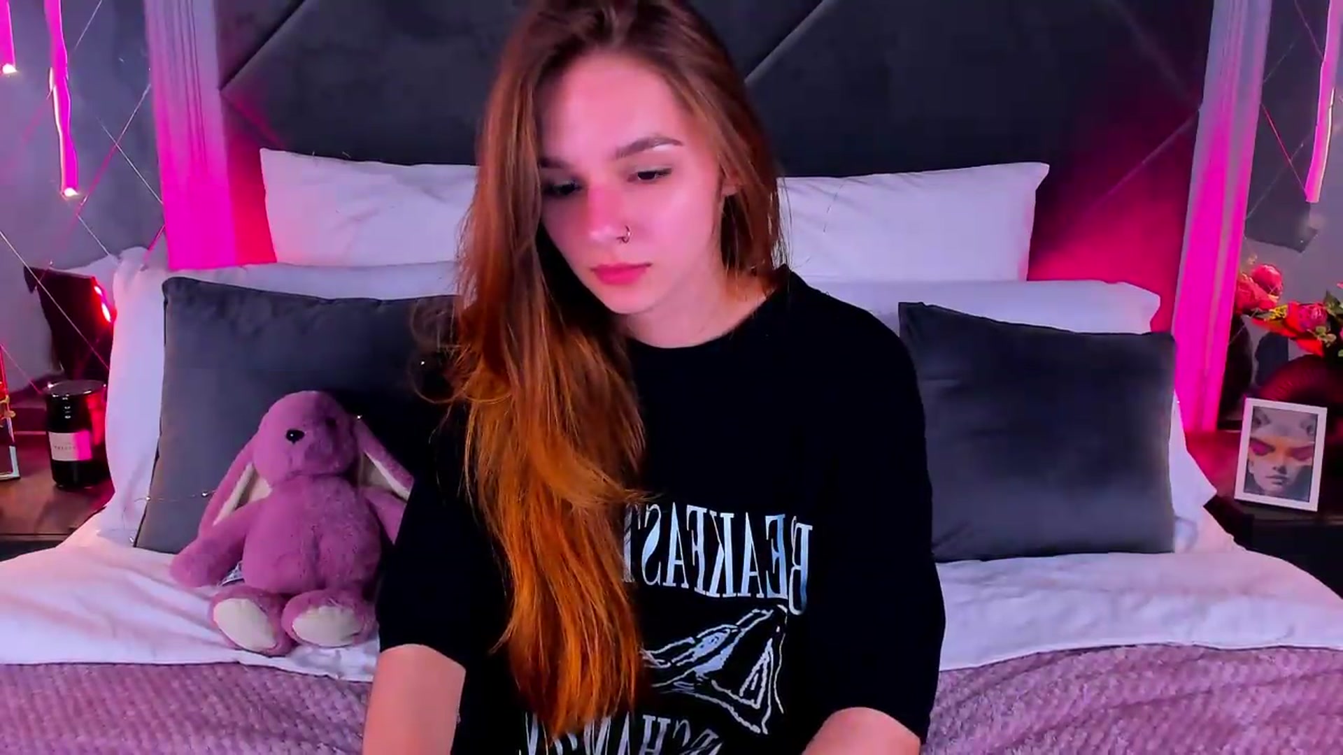 Gallery image thumbnail from Jessika18's myfreecams stream on, 05/22/2026, 18:42 image 13 of 20